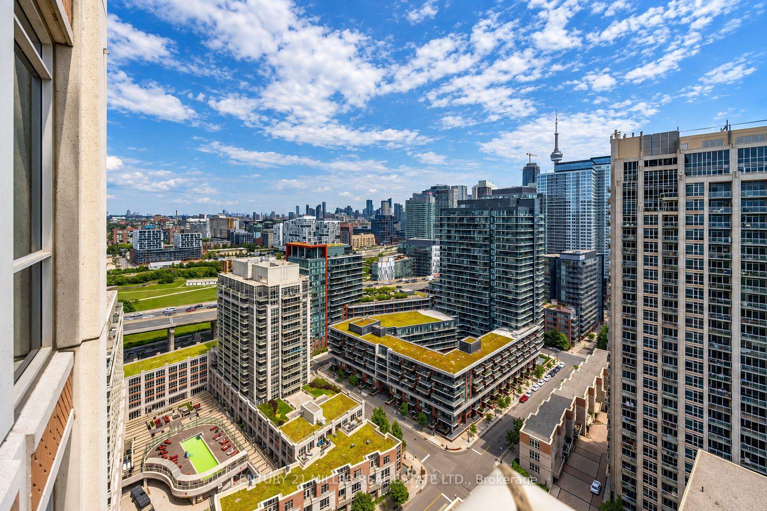 Photo 15 of Unit 2403, 628 Fleet Street, Toronto, Waterfront Communities — HOMEH