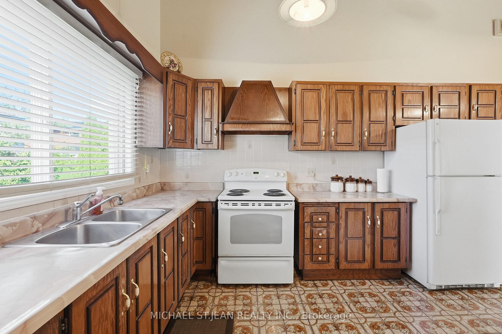 Photo 14 of 32 San Fernando Drive, Hamilton, Buchanan — HOMEH
