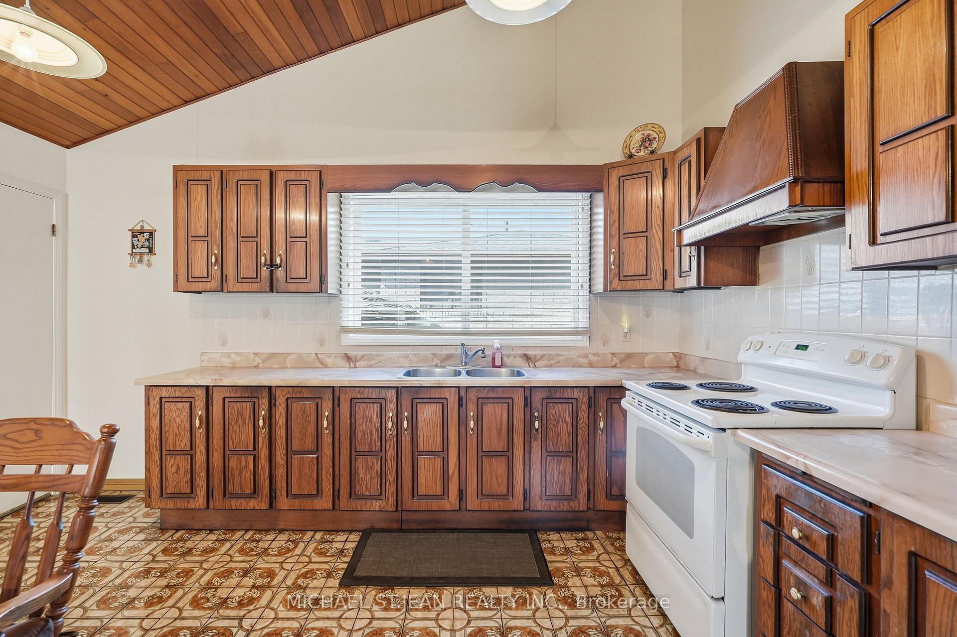 Photo 15 of 32 San Fernando Drive, Hamilton, Buchanan — HOMEH