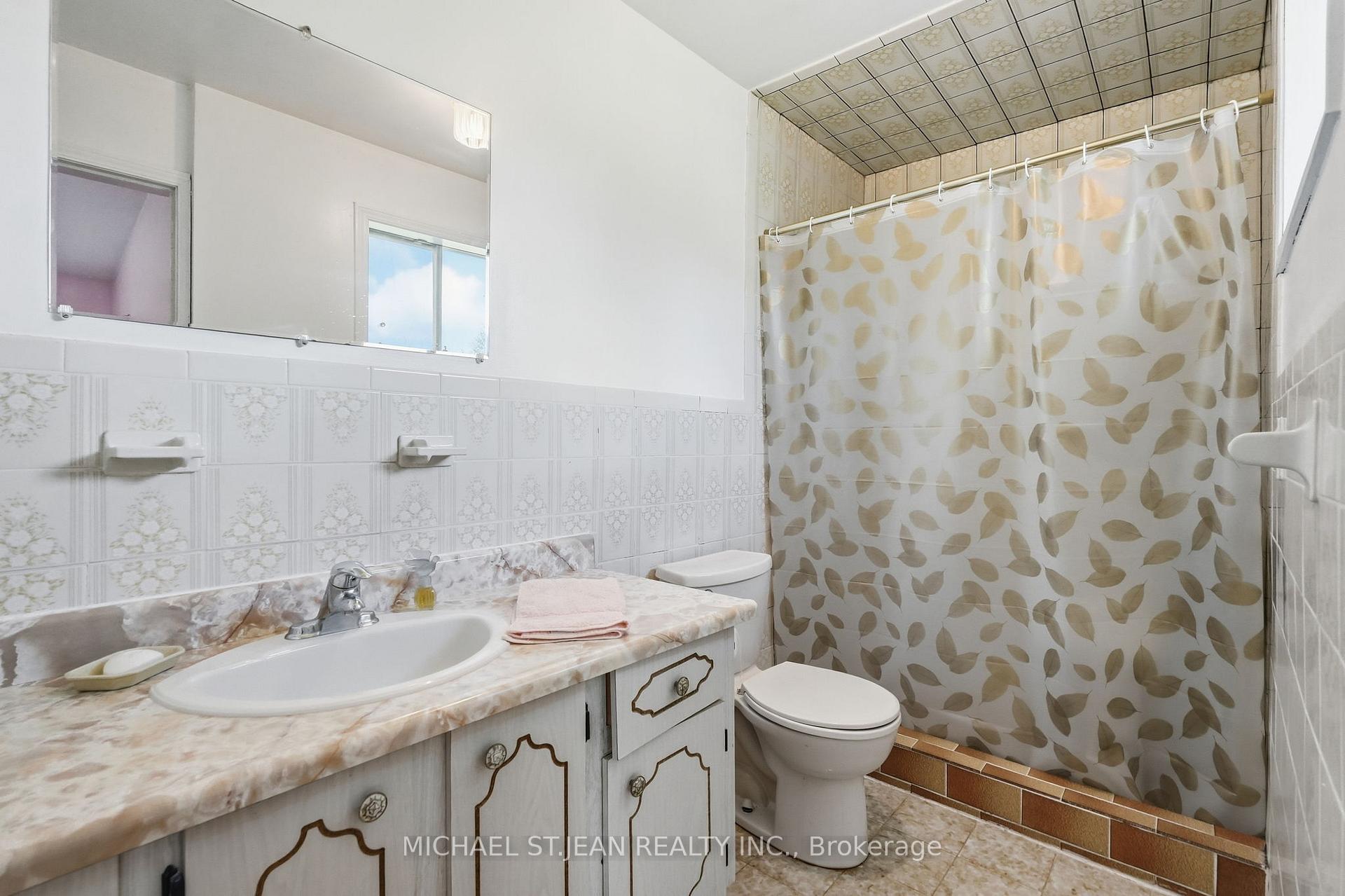 Photo 25 of 32 San Fernando Drive, Hamilton, Buchanan — HOMEH