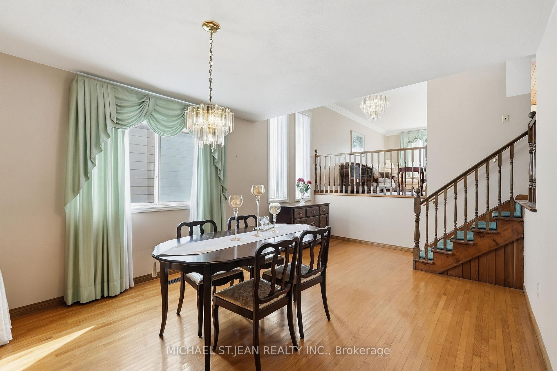 Photo 33 of 32 San Fernando Drive, Hamilton, Buchanan — HOMEH