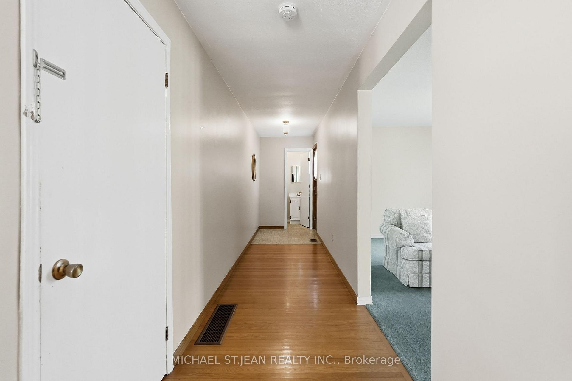 Photo 34 of 32 San Fernando Drive, Hamilton, Buchanan — HOMEH