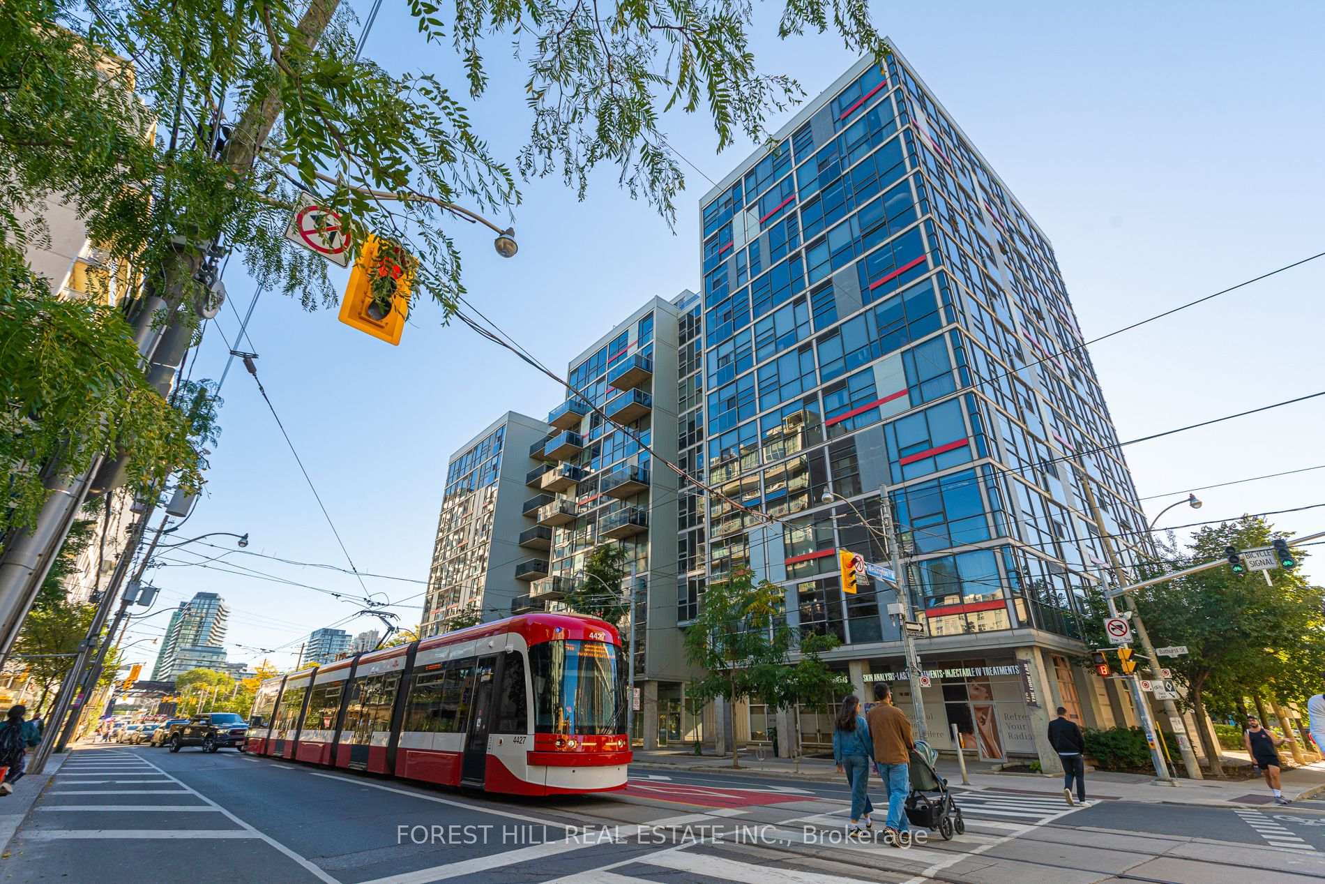 Photo of Unit 415, 60 Bathurst Street