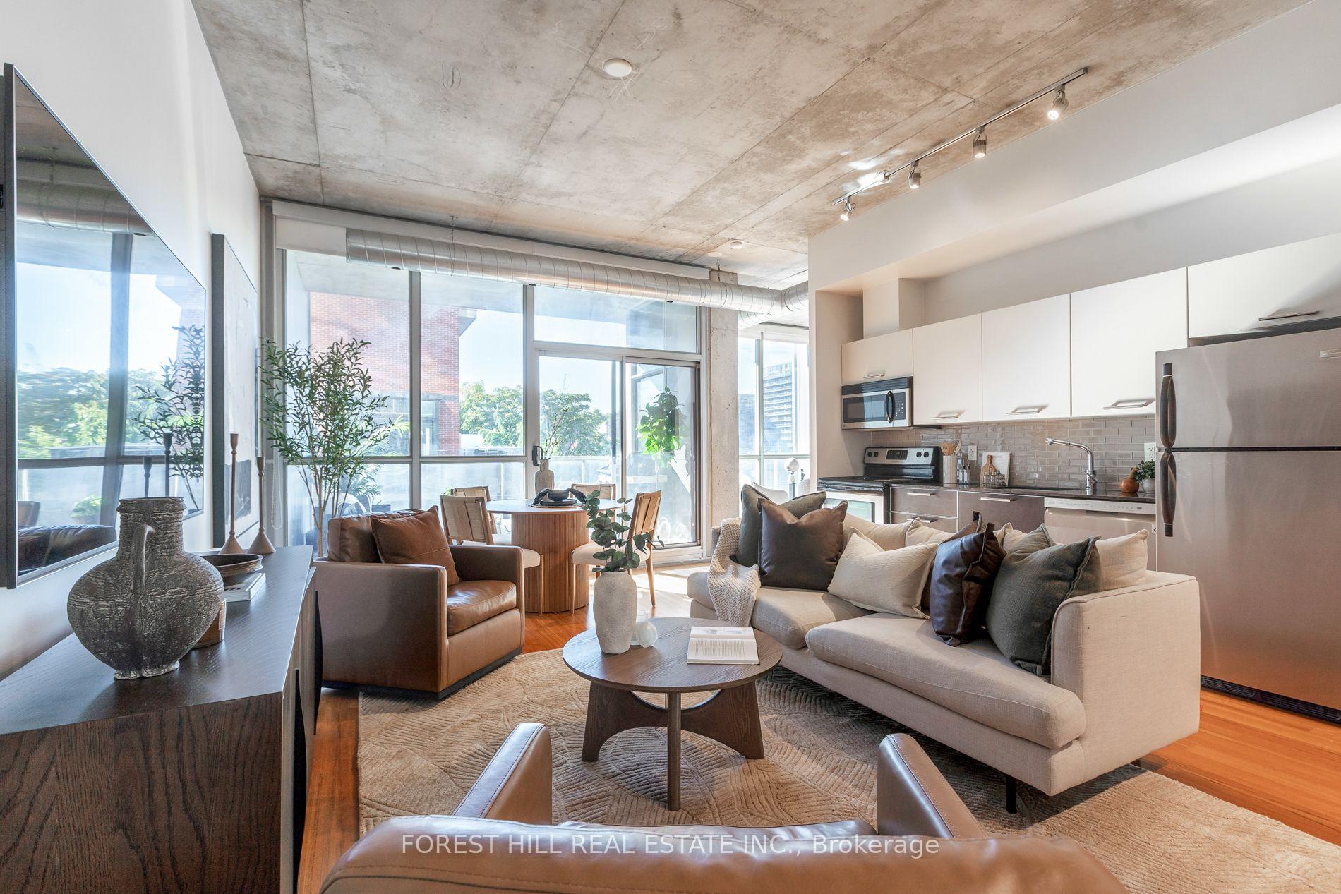 Photo 3 of Unit 415, 60 Bathurst Street, Toronto, Niagara — HOMEH