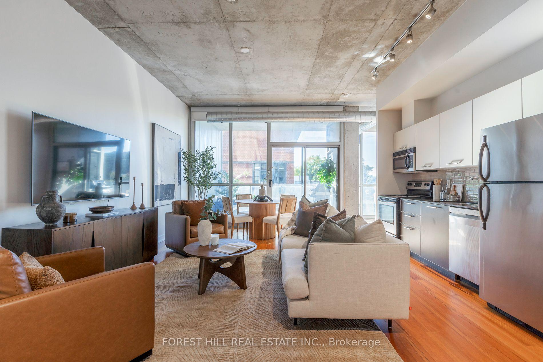 Photo 4 of Unit 415, 60 Bathurst Street, Toronto, Niagara — HOMEH