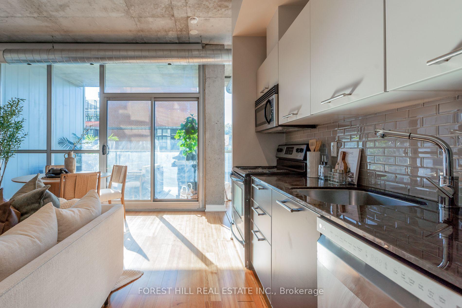 Photo 6 of Unit 415, 60 Bathurst Street, Toronto, Niagara — HOMEH