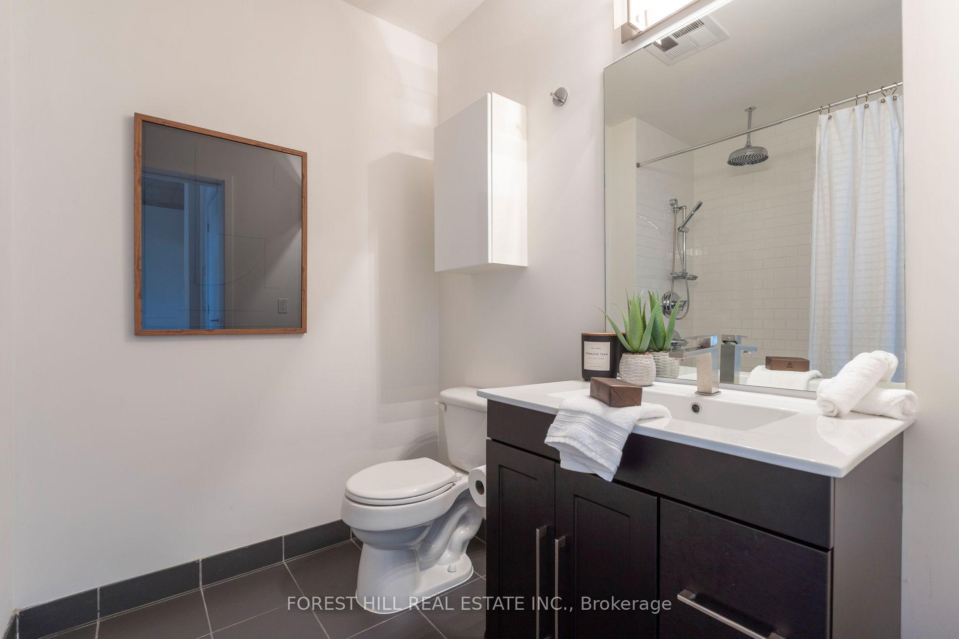 Photo 15 of Unit 415, 60 Bathurst Street, Toronto, Niagara — HOMEH