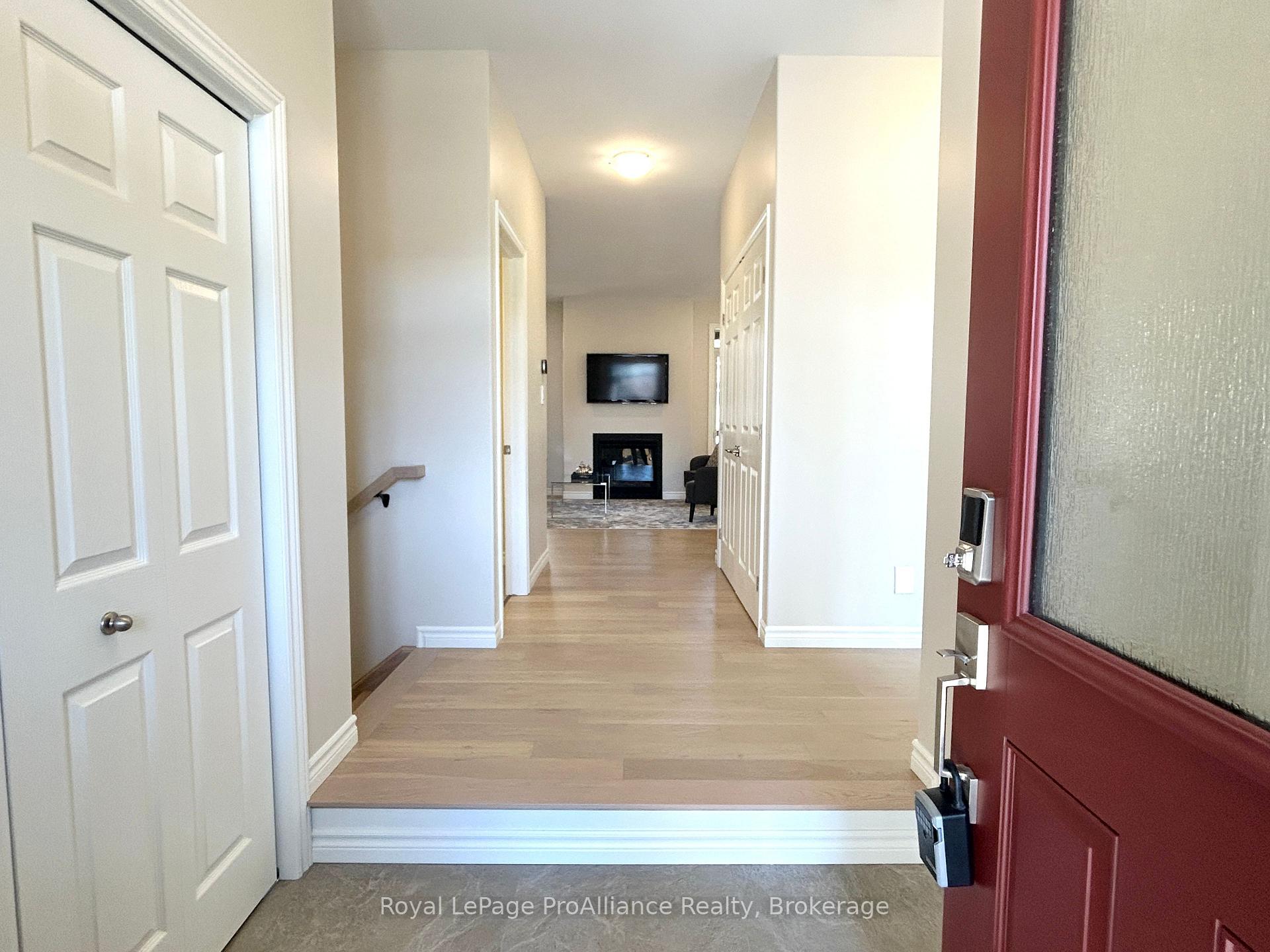Photo 3 of 57 Cottonwood Drive, Belleville, Thurlow Ward — HOMEH