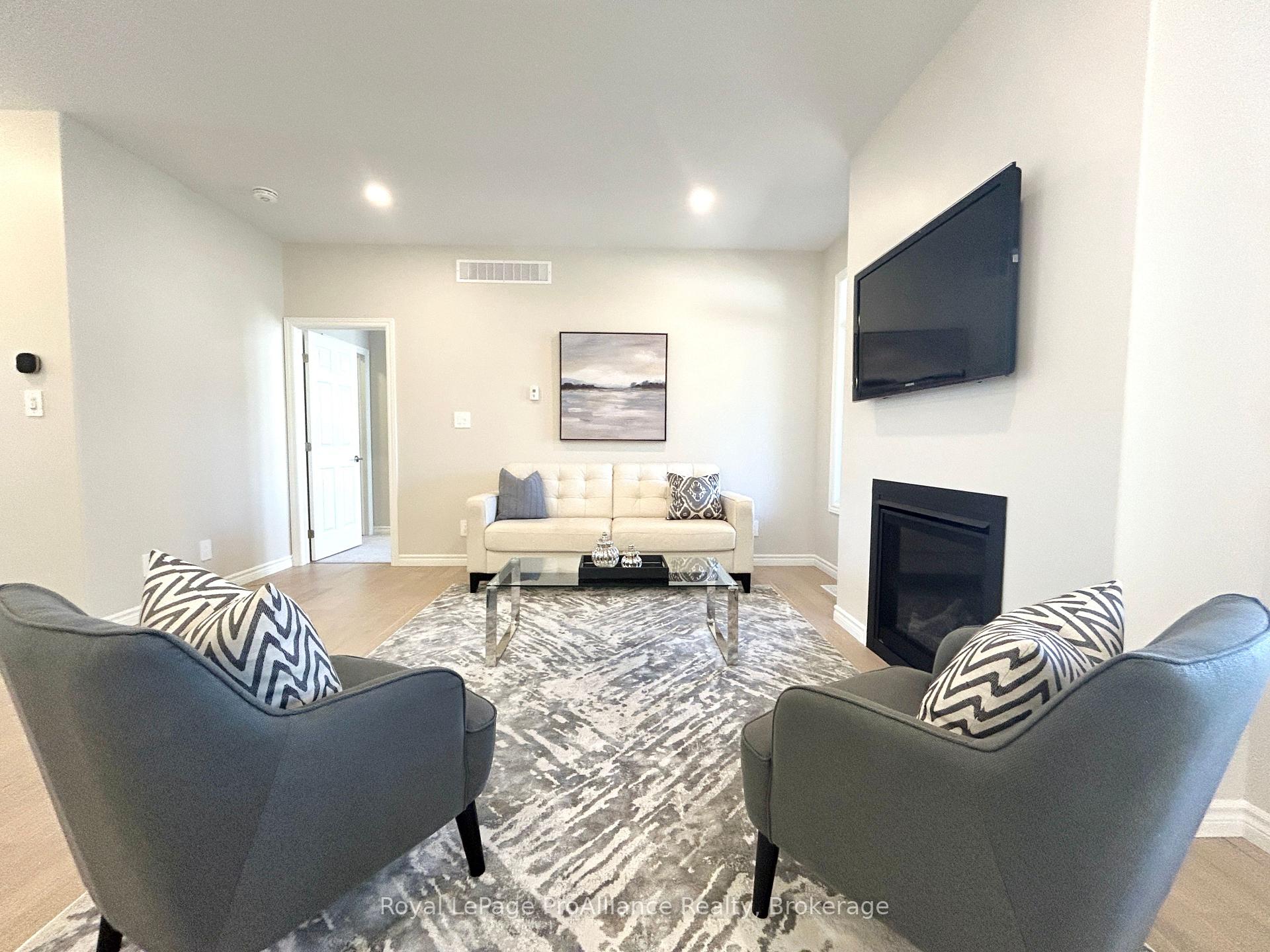 Photo 5 of 57 Cottonwood Drive, Belleville, Thurlow Ward — HOMEH