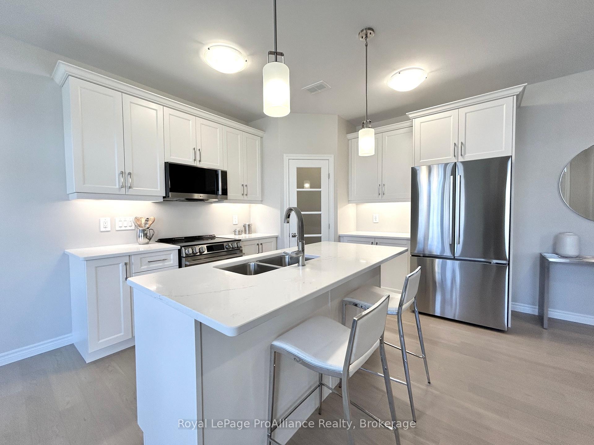 Photo 7 of 57 Cottonwood Drive, Belleville, Thurlow Ward — HOMEH