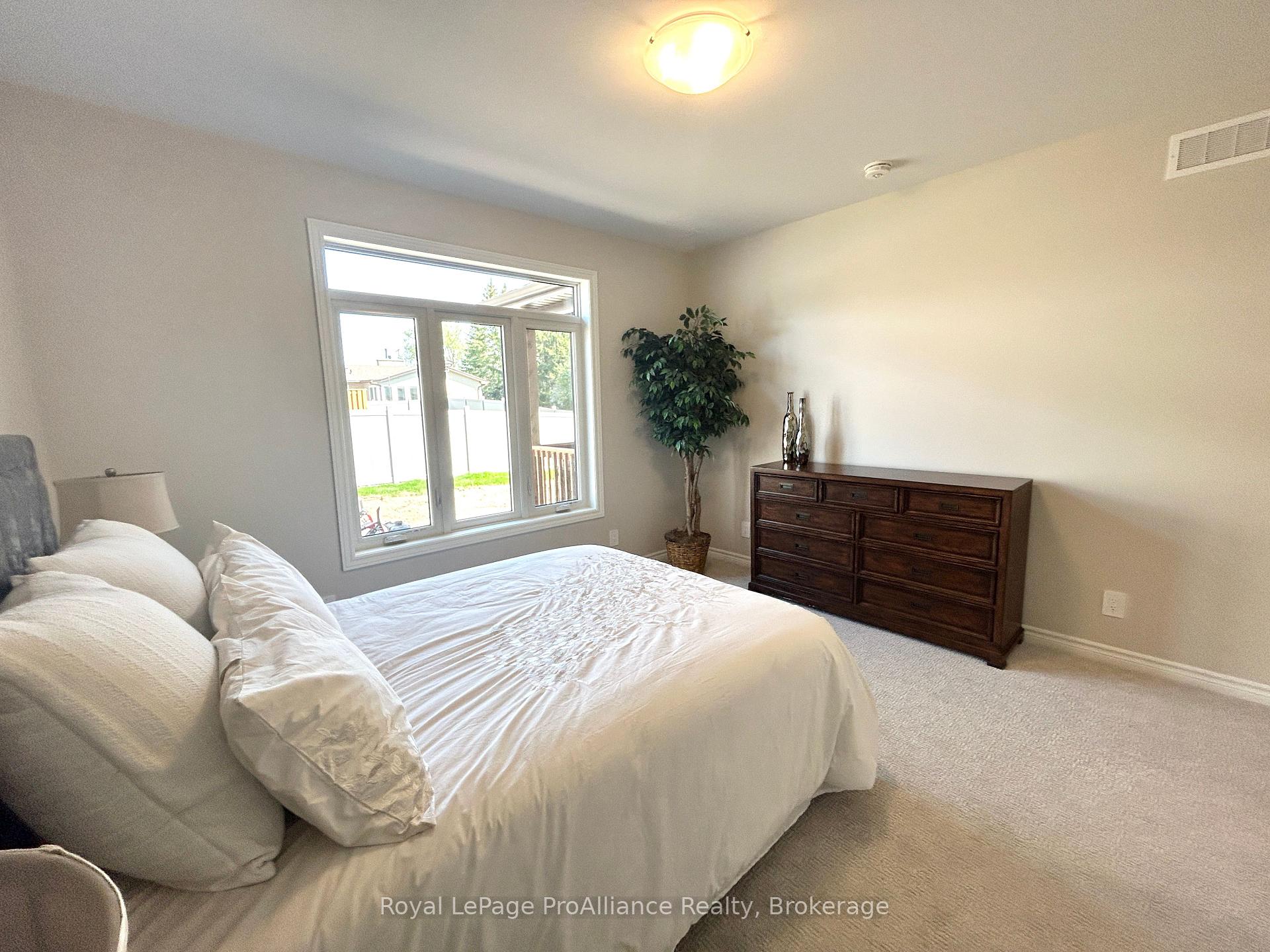 Photo 15 of 57 Cottonwood Drive, Belleville, Thurlow Ward — HOMEH