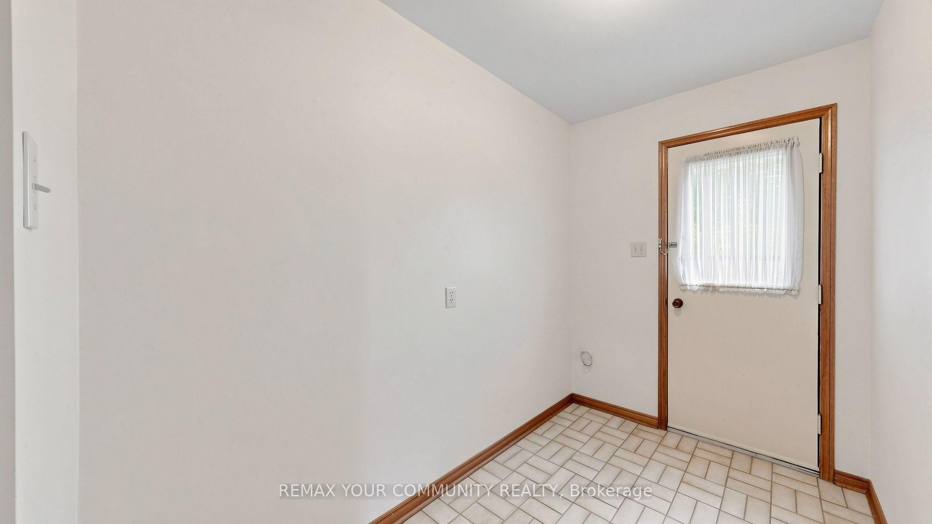 Photo 21 of 2 Trimontium Crescent, Toronto, East York — HOMEH