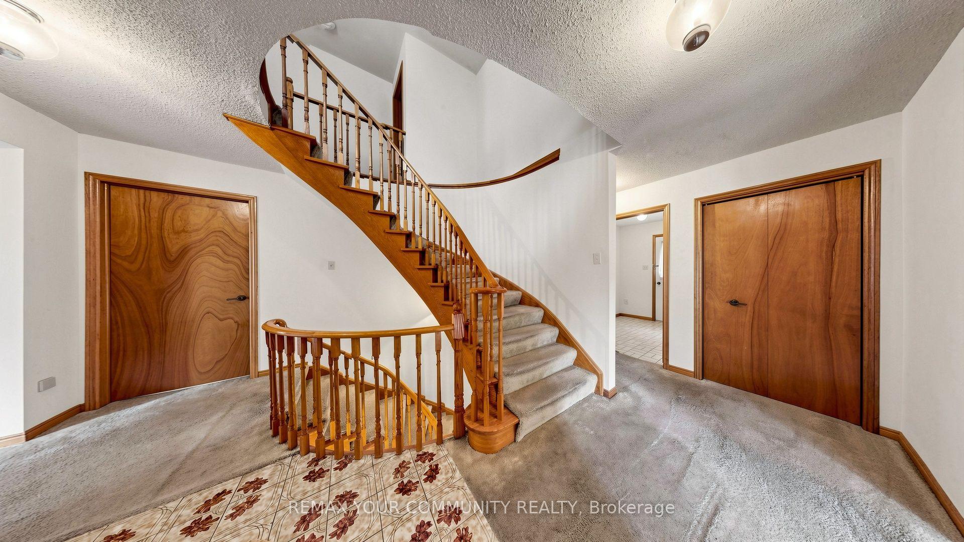 Photo 22 of 2 Trimontium Crescent, Toronto, East York — HOMEH
