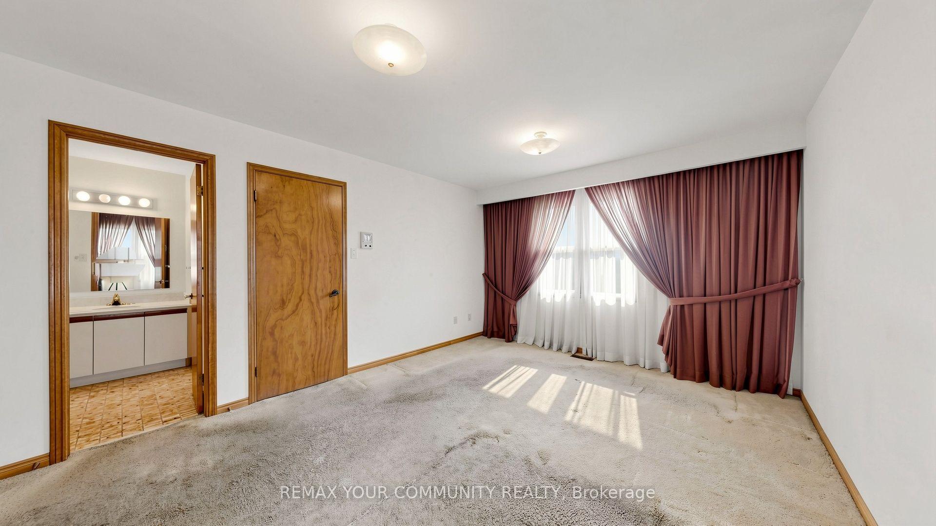Photo 24 of 2 Trimontium Crescent, Toronto, East York — HOMEH
