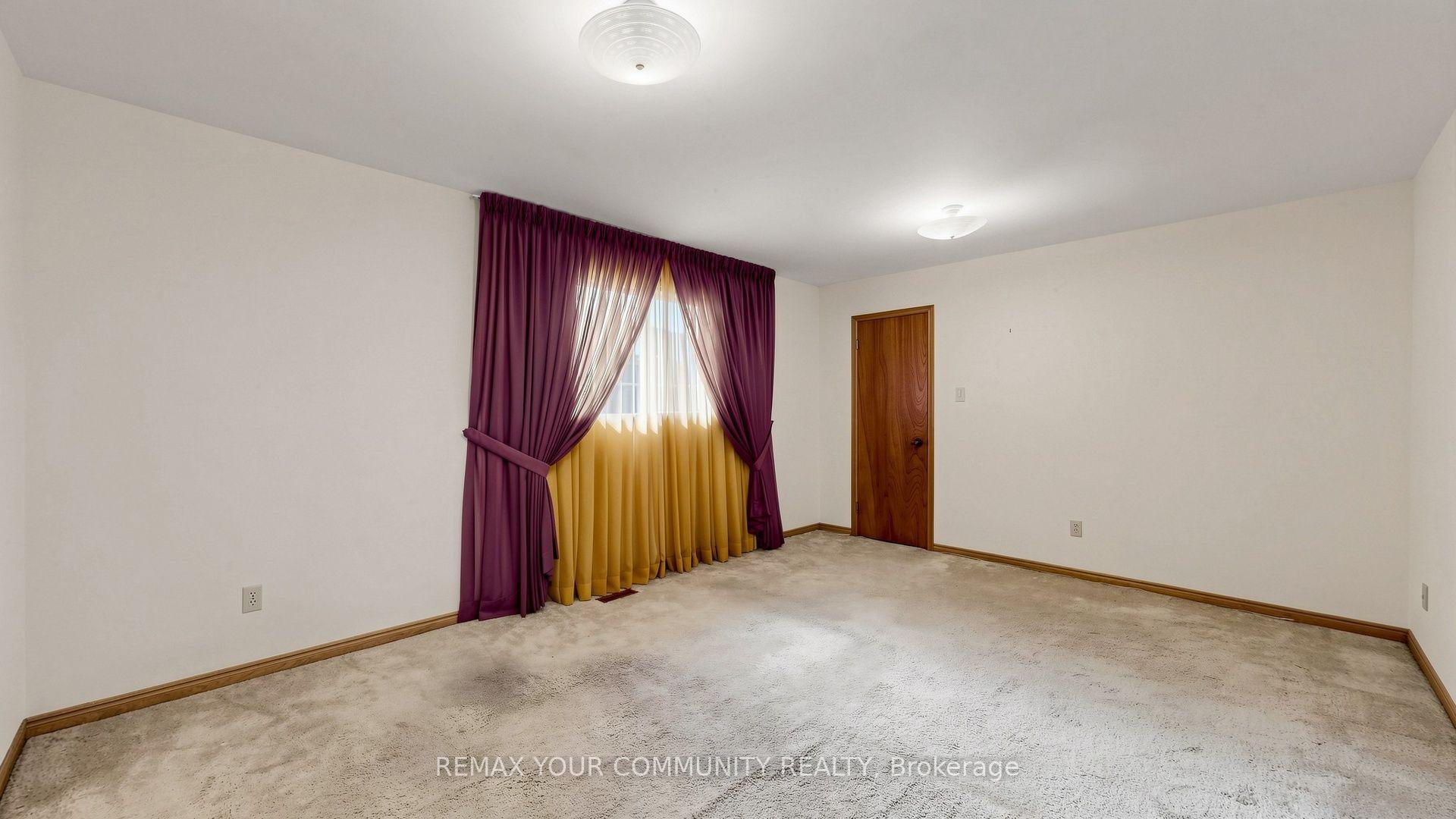 Photo 33 of 2 Trimontium Crescent, Toronto, East York — HOMEH