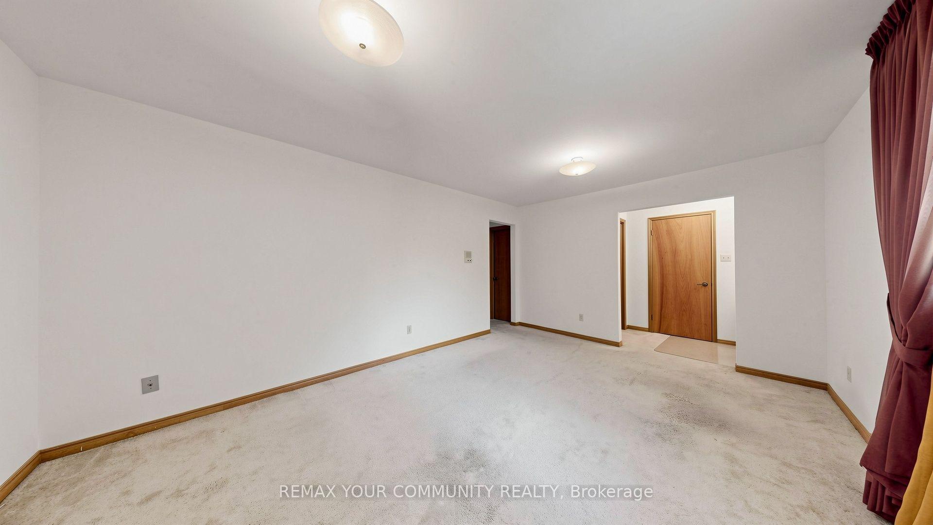Photo 36 of 2 Trimontium Crescent, Toronto, East York — HOMEH