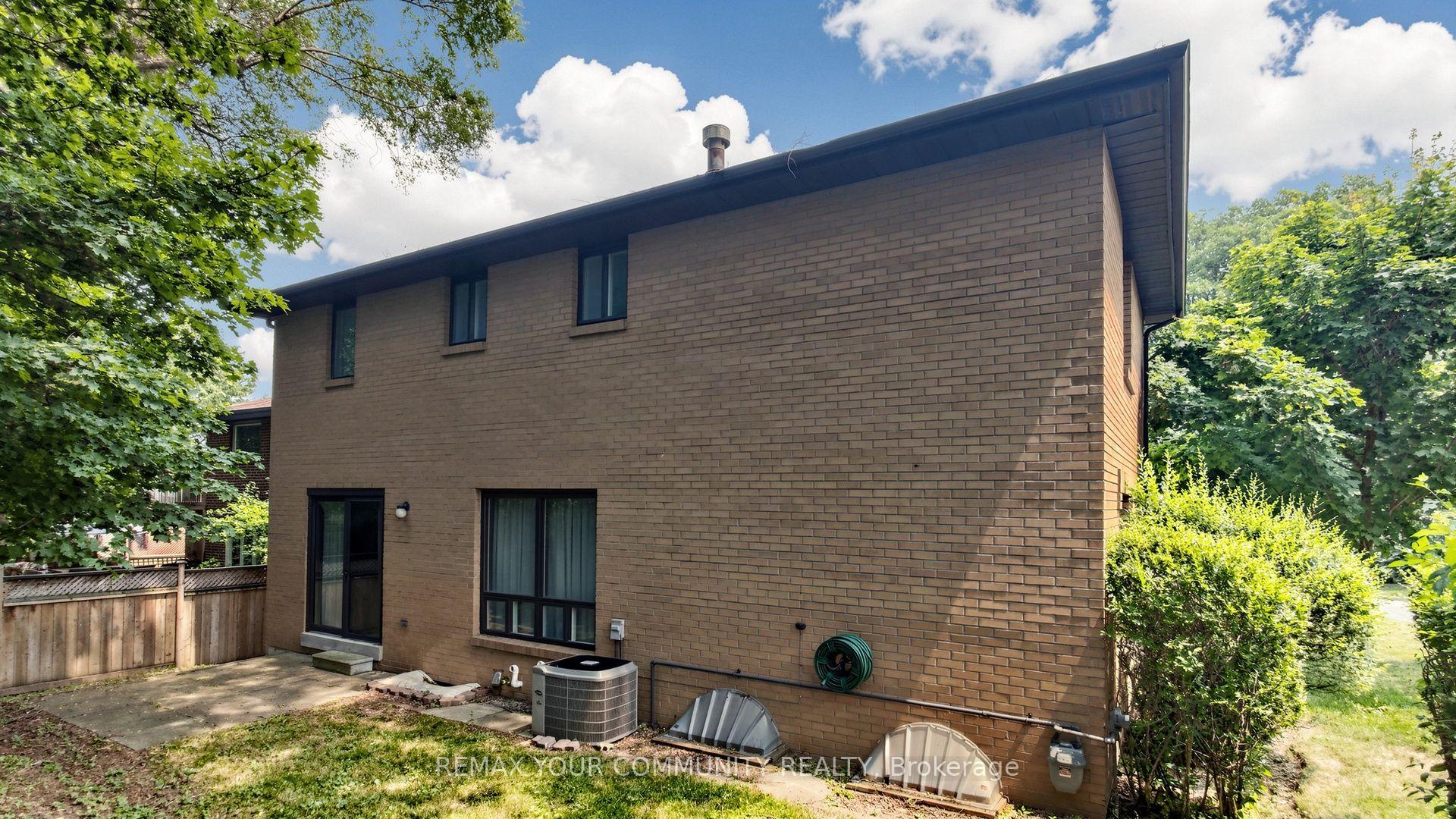 Photo 46 of 2 Trimontium Crescent, Toronto, East York — HOMEH