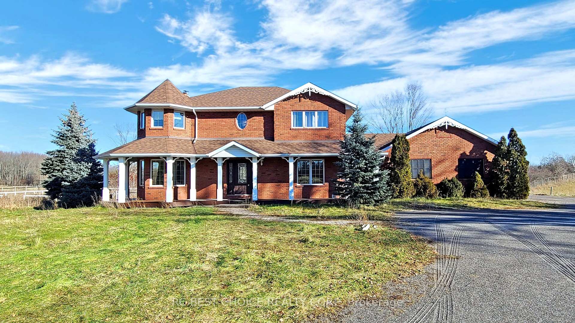 Photo 2 of 571 Hickory Beach Road, Kawartha Lakes, Verulam — HOMEH