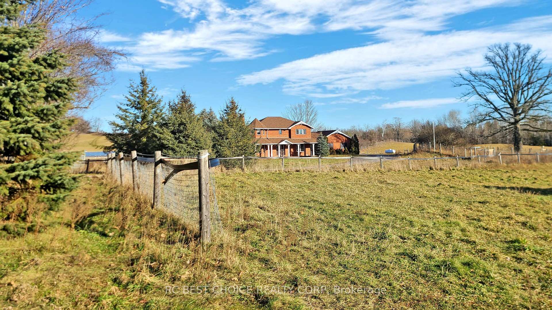 Photo 5 of 571 Hickory Beach Road, Kawartha Lakes, Verulam — HOMEH