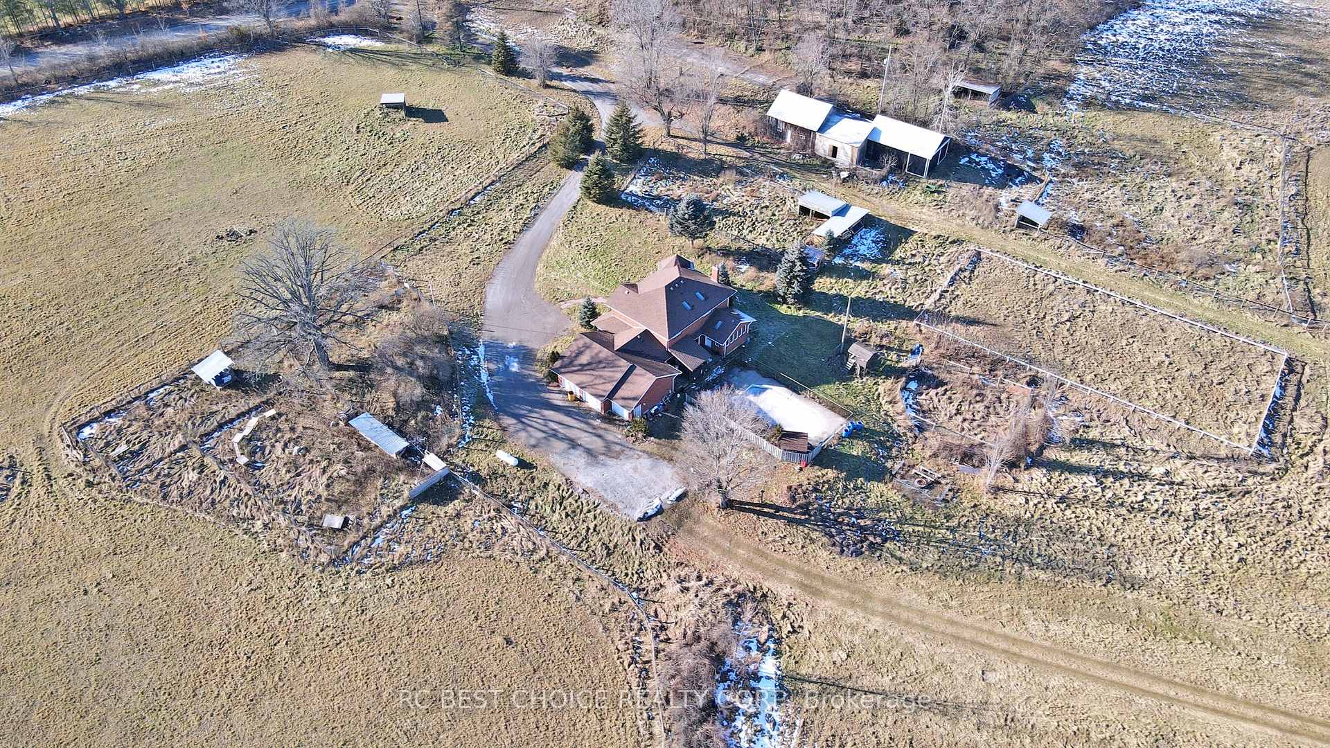 Photo 12 of 571 Hickory Beach Road, Kawartha Lakes, Verulam — HOMEH