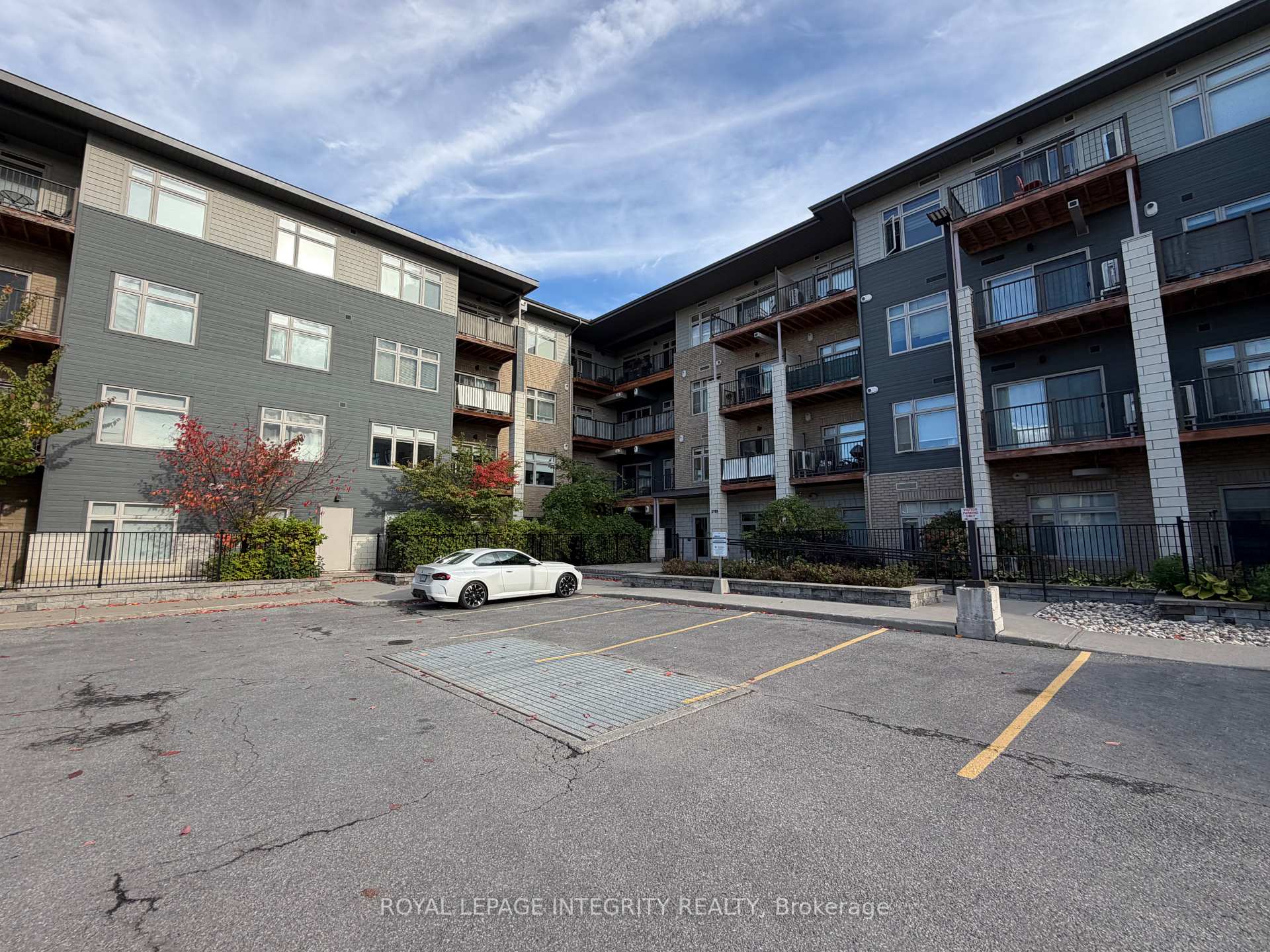 Photo 2 of Unit 213, 2785 Baseline Road, Ottawa, Redwood Park — HOMEH