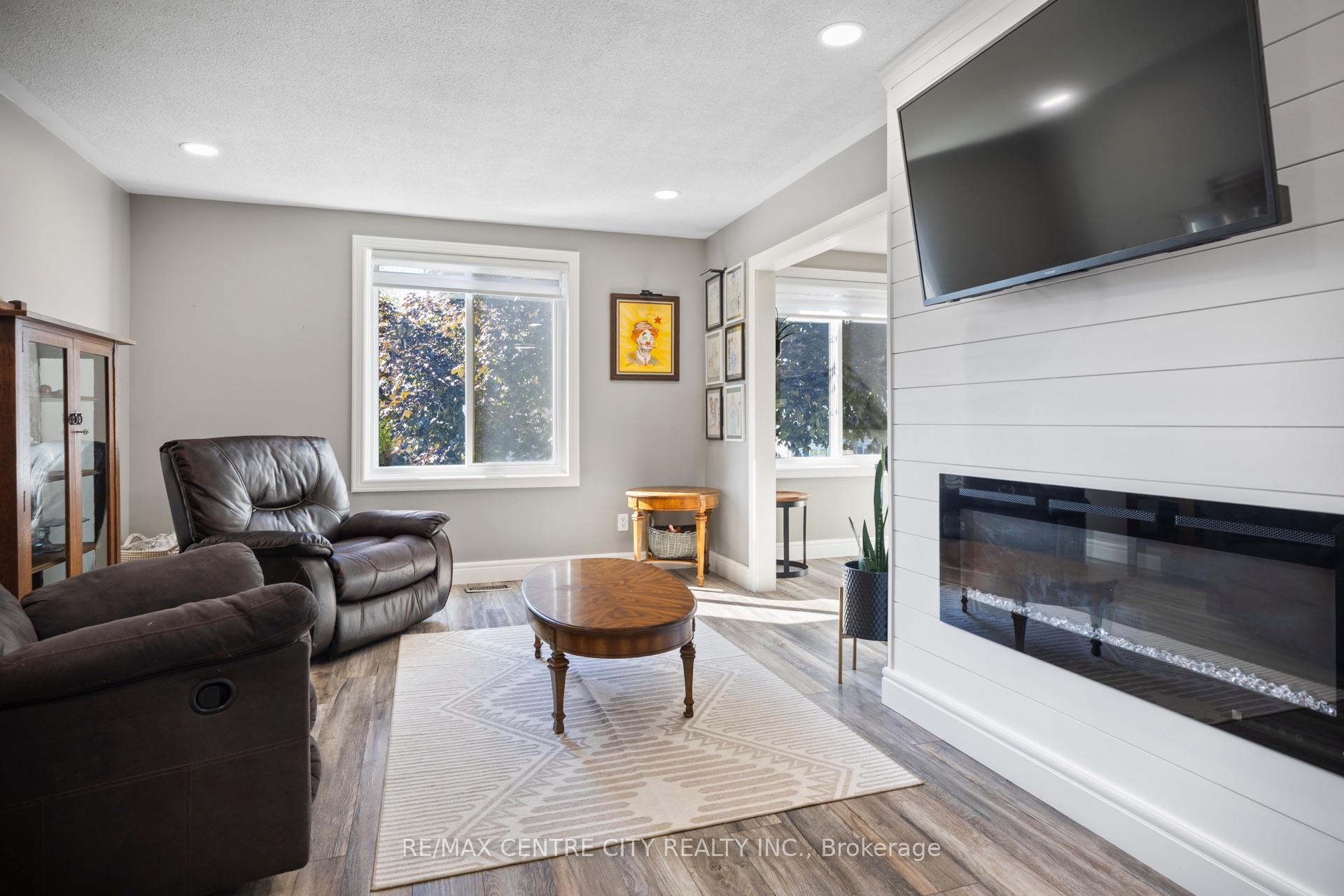 Photo 5 of 14 Stokes Road, St. Thomas — HOMEH