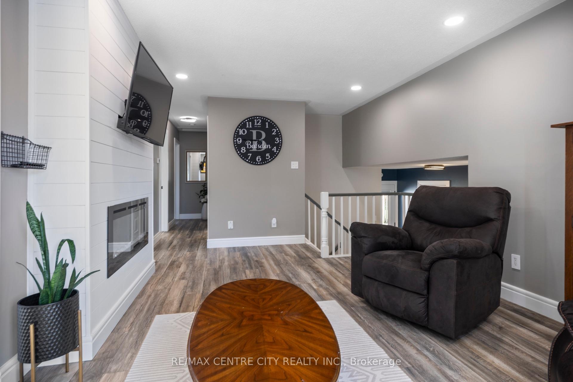Photo 6 of 14 Stokes Road, St. Thomas — HOMEH