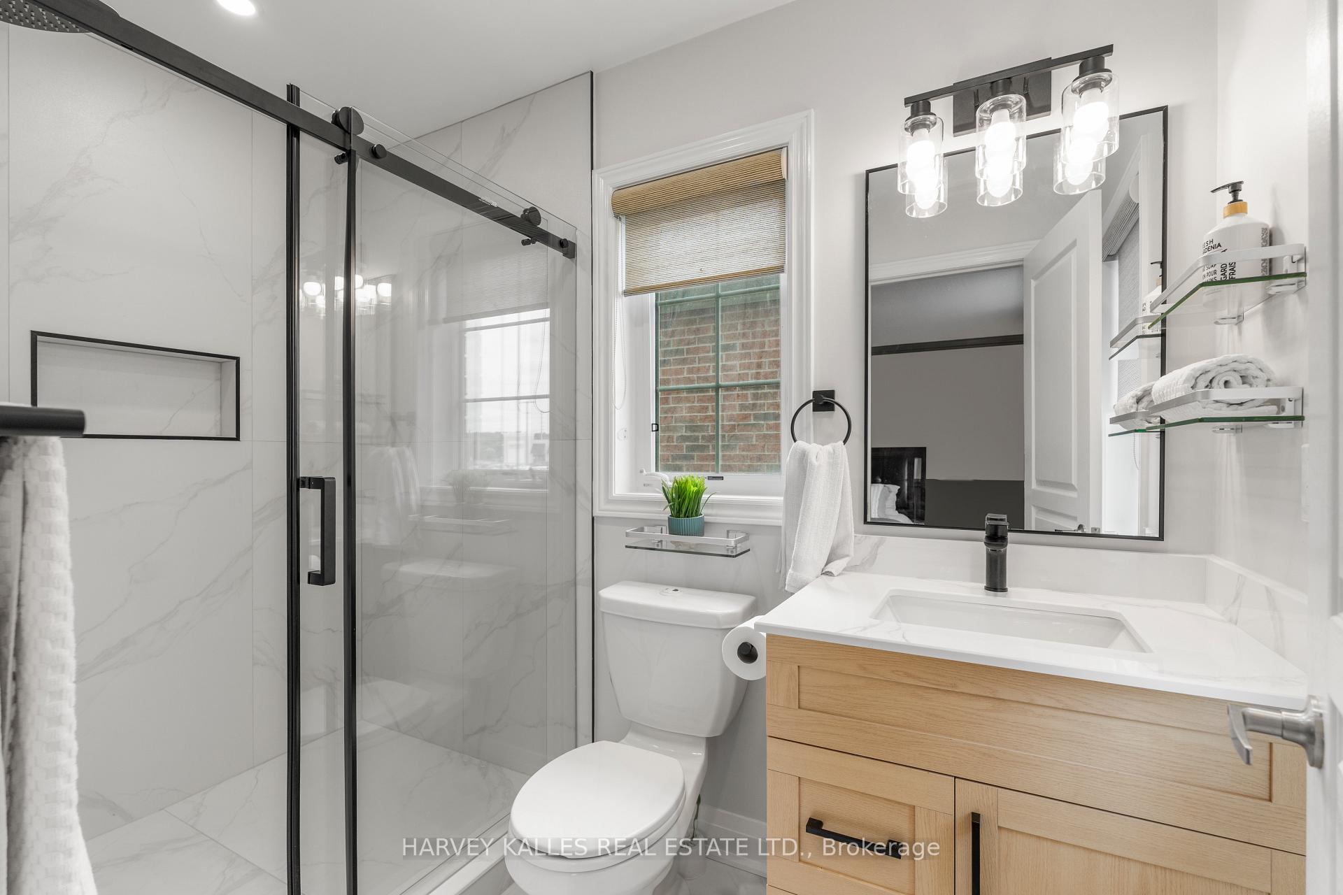 Photo 16 of 57 Elderbrook Crescent, Vaughan, Patterson — HOMEH
