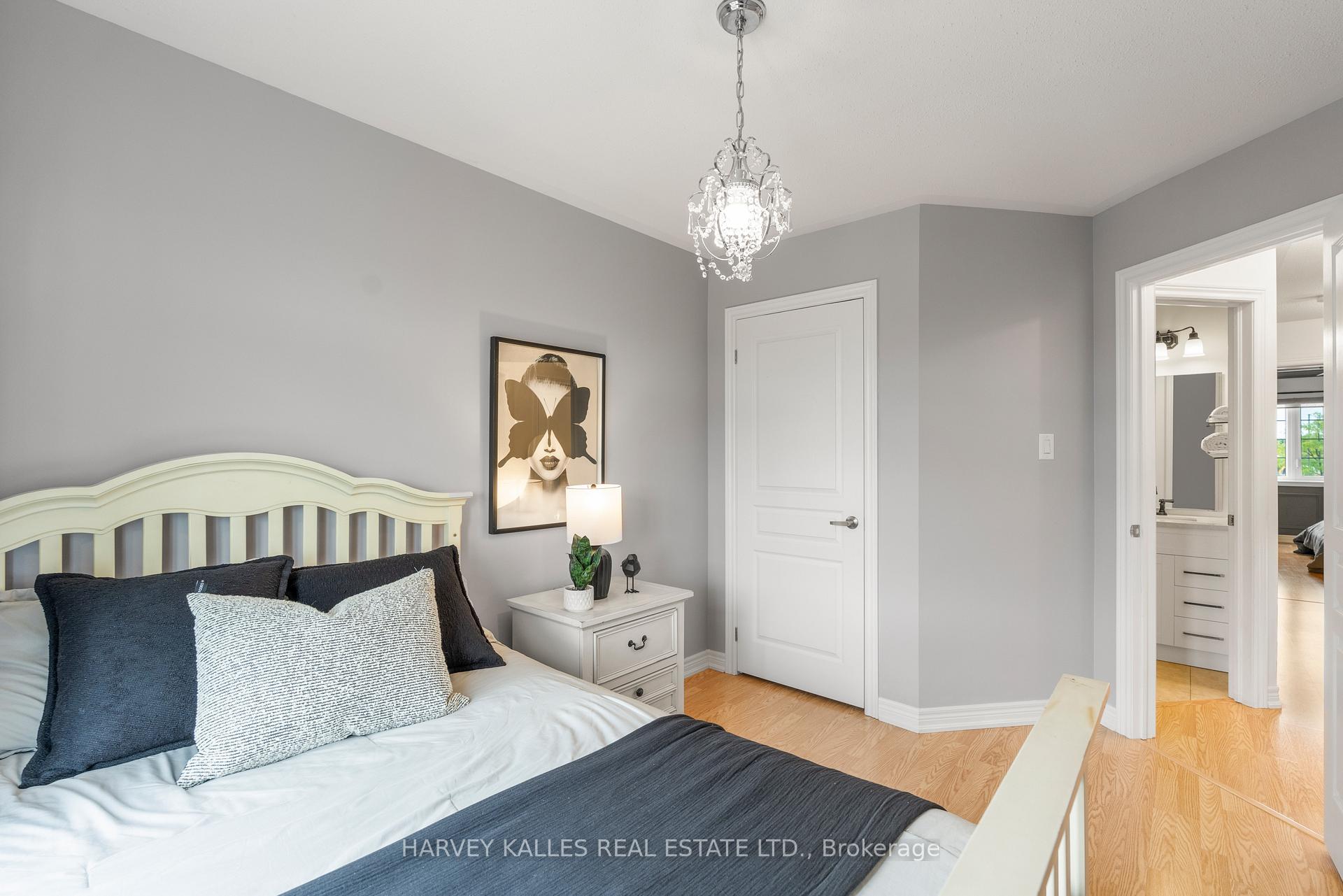 Photo 18 of 57 Elderbrook Crescent, Vaughan, Patterson — HOMEH