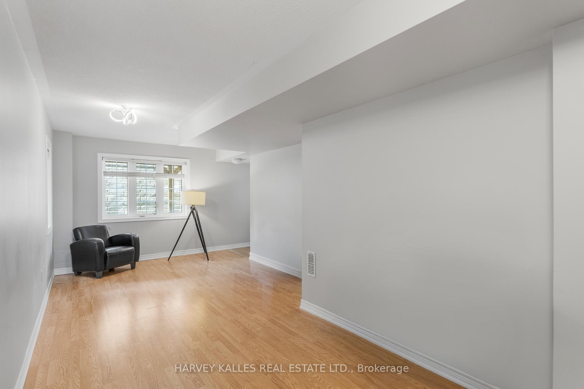 Photo 23 of 57 Elderbrook Crescent, Vaughan, Patterson — HOMEH