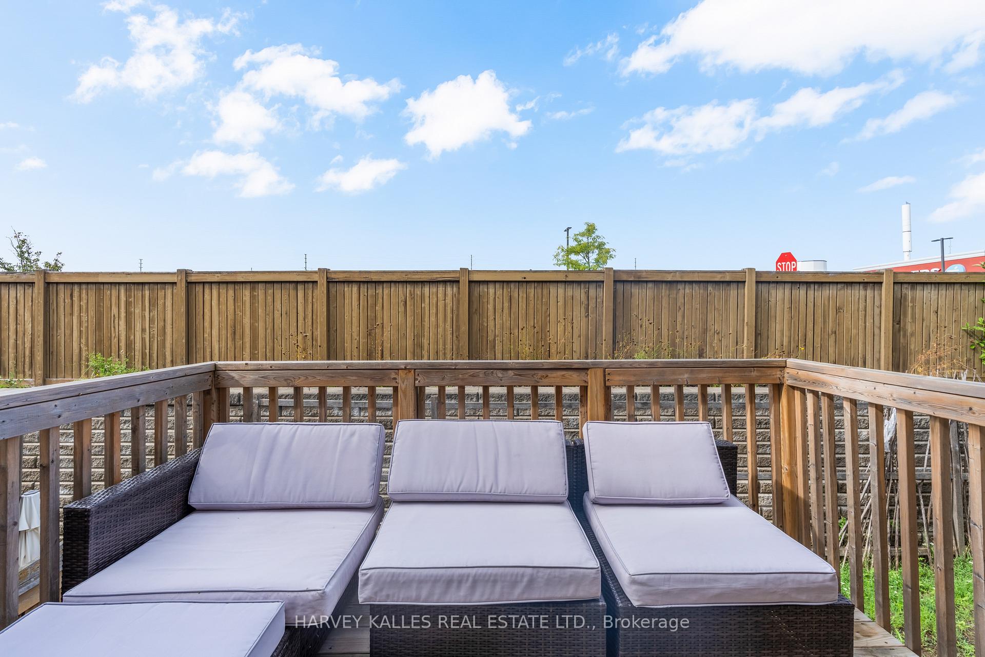 Photo 24 of 57 Elderbrook Crescent, Vaughan, Patterson — HOMEH