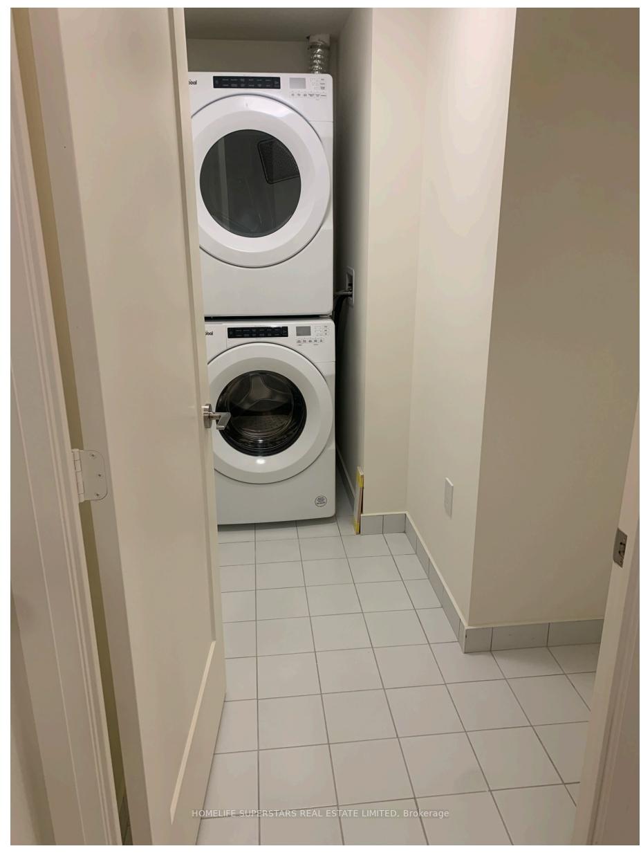 Photo 3 of Unit 505, 27 Korda Gate, Vaughan, Vellore Village — HOMEH