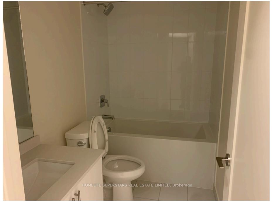 Photo 4 of Unit 505, 27 Korda Gate, Vaughan, Vellore Village — HOMEH