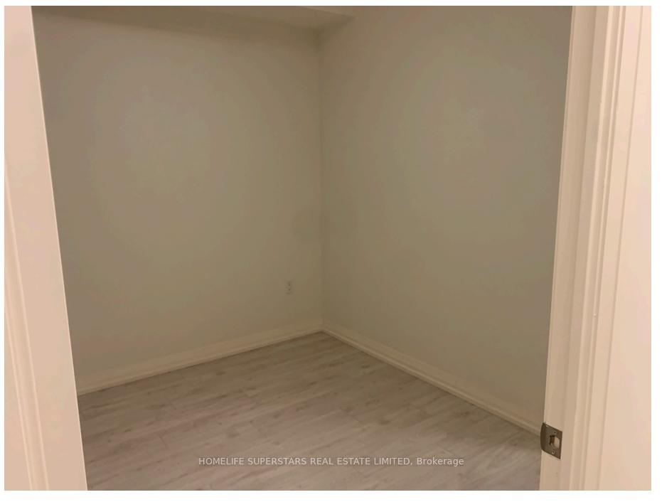 Photo 5 of Unit 505, 27 Korda Gate, Vaughan, Vellore Village — HOMEH