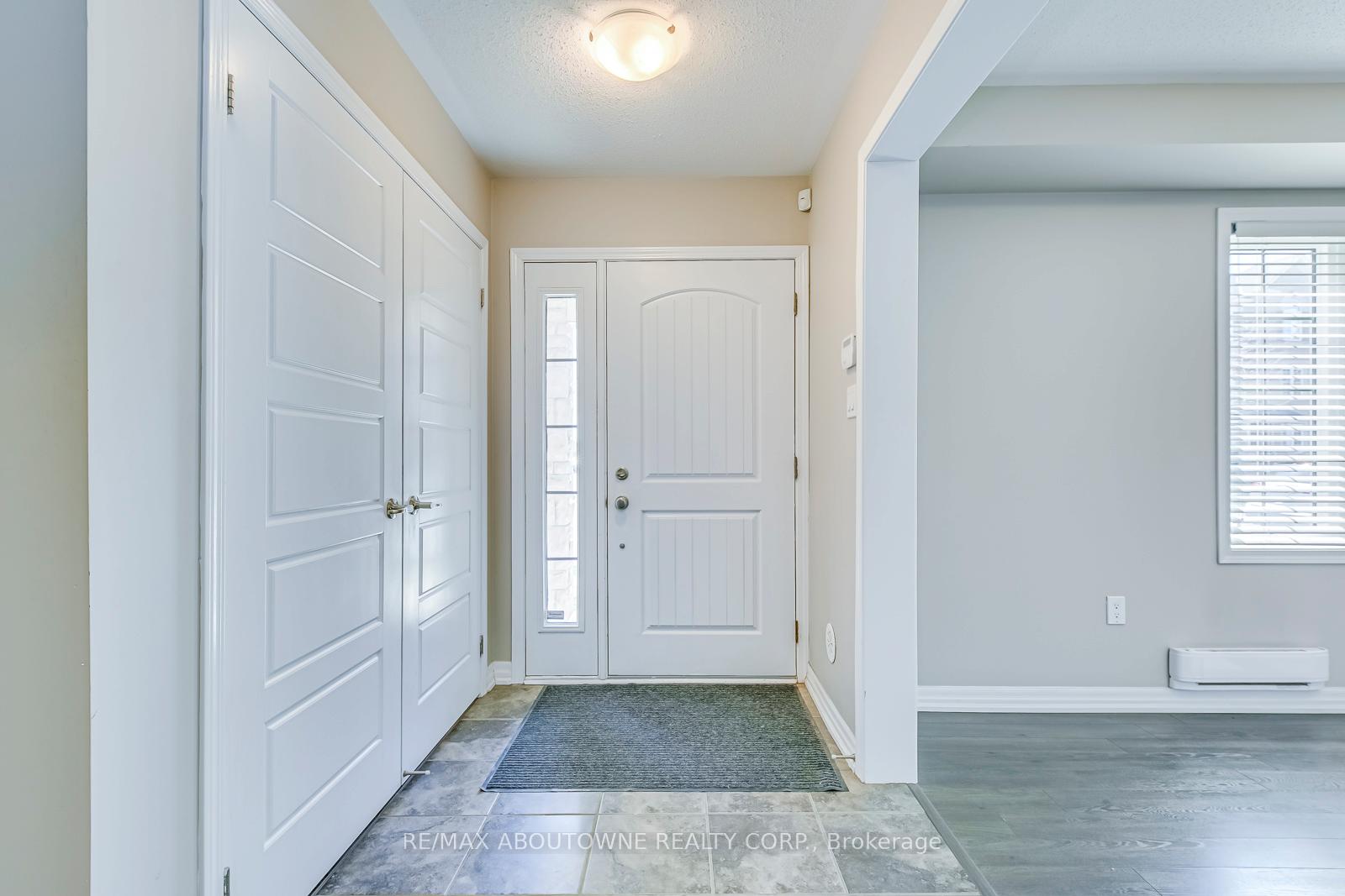 Photo 3 of 212 Ellen Davidson Drive, Oakville, Glenorchy — HOMEH