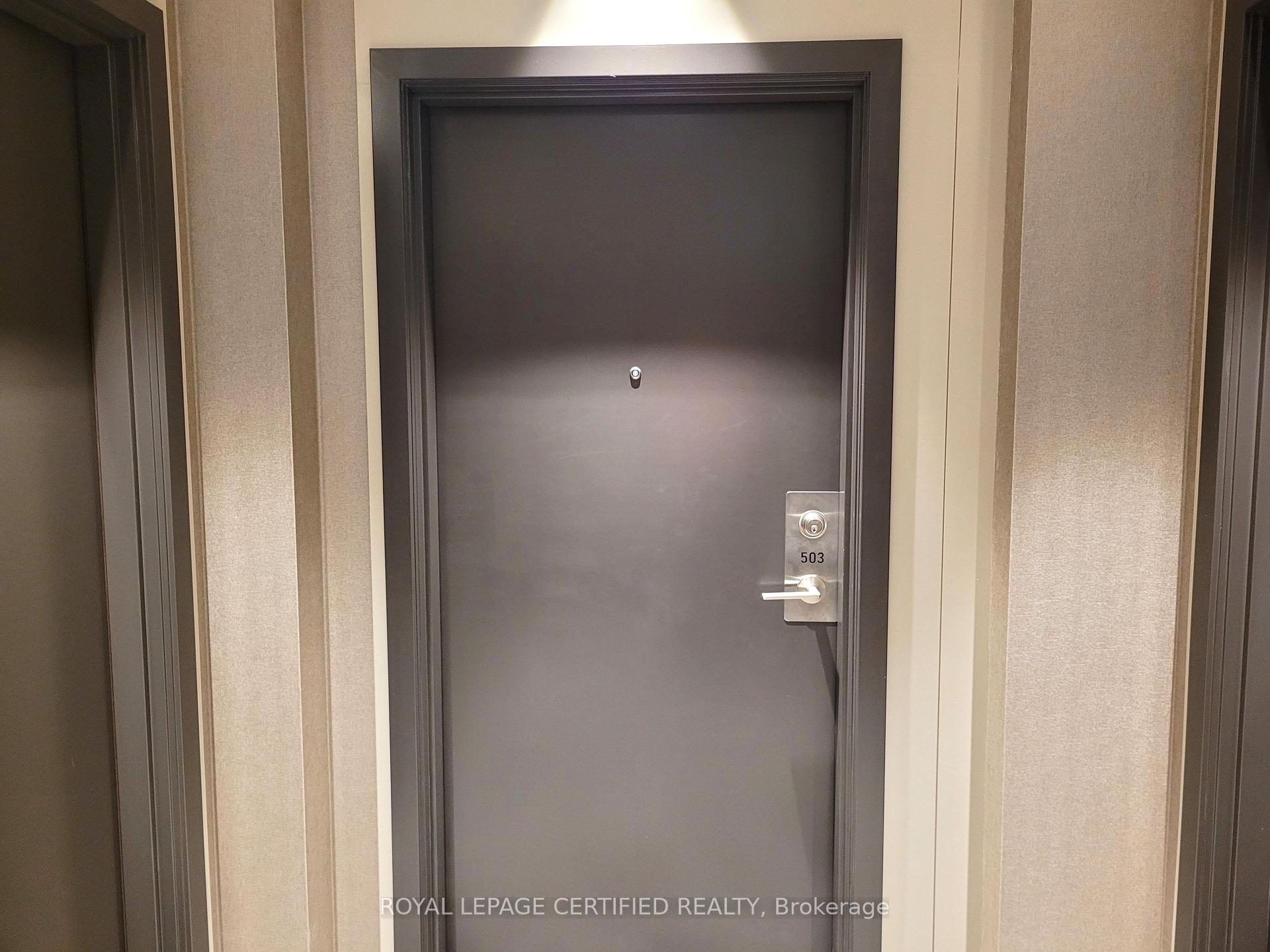 Photo 3 of Unit 503, 10 Honeycrisp Crescent, Vaughan, Vaughan Corporate Centre — HOMEH