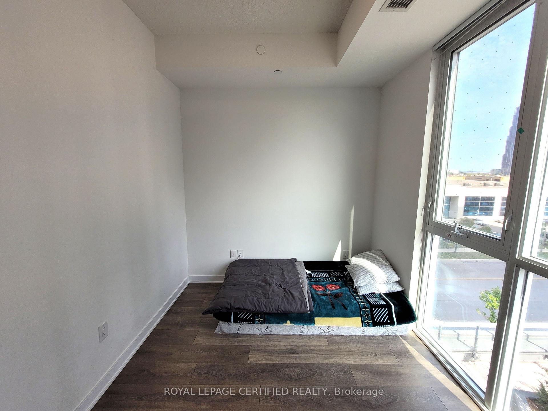 Photo 11 of Unit 503, 10 Honeycrisp Crescent, Vaughan, Vaughan Corporate Centre — HOMEH