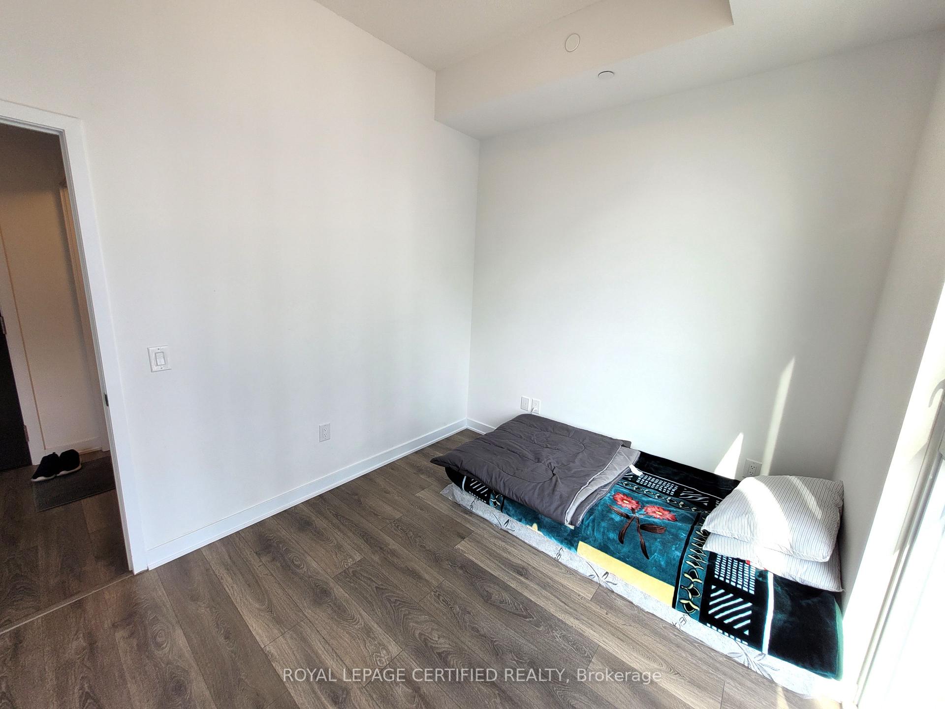 Photo 12 of Unit 503, 10 Honeycrisp Crescent, Vaughan, Vaughan Corporate Centre — HOMEH
