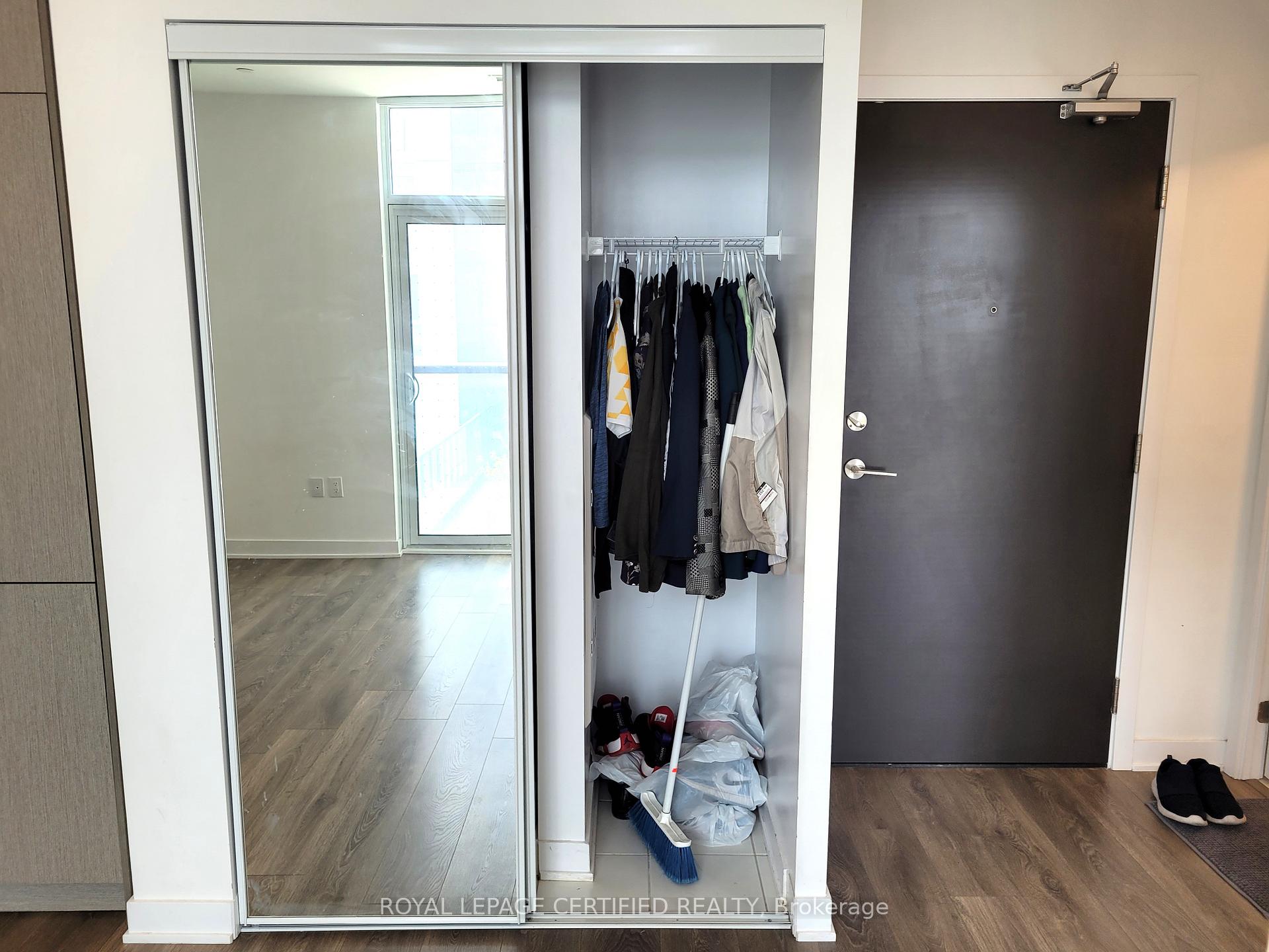 Photo 18 of Unit 503, 10 Honeycrisp Crescent, Vaughan, Vaughan Corporate Centre — HOMEH