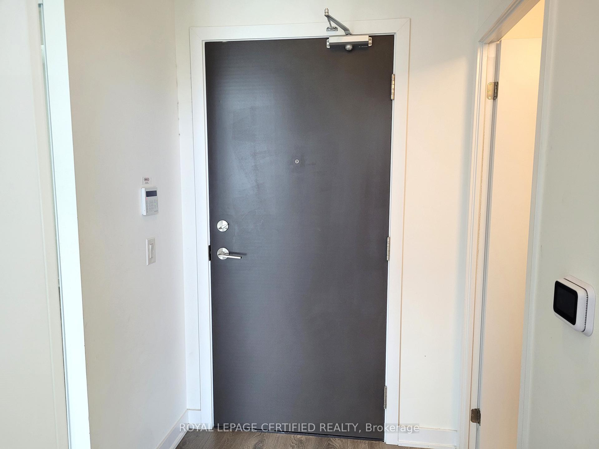 Photo 19 of Unit 503, 10 Honeycrisp Crescent, Vaughan, Vaughan Corporate Centre — HOMEH