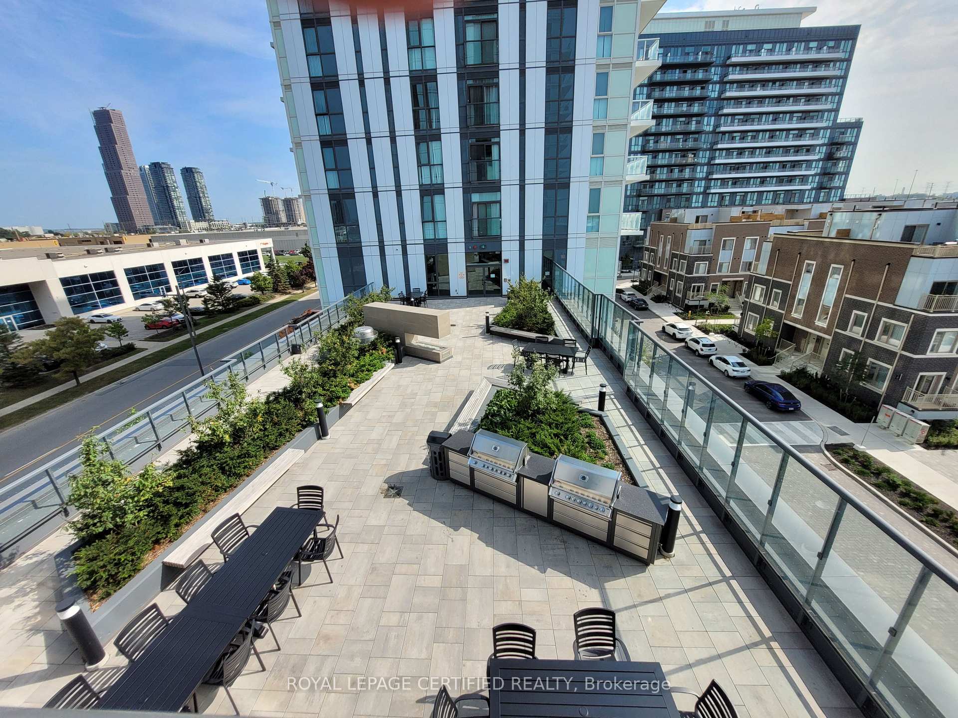 Photo 20 of Unit 503, 10 Honeycrisp Crescent, Vaughan, Vaughan Corporate Centre — HOMEH
