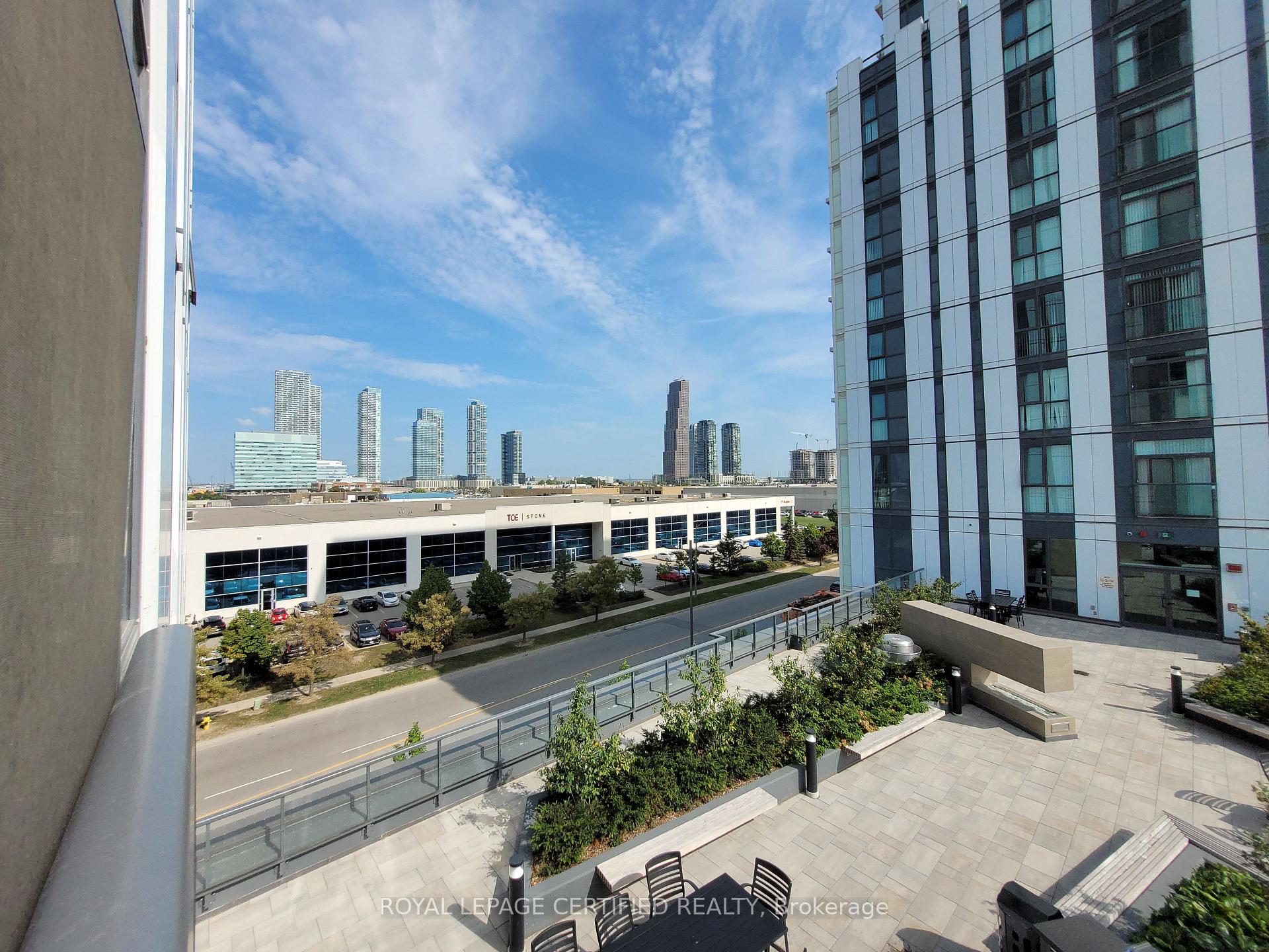 Photo 21 of Unit 503, 10 Honeycrisp Crescent, Vaughan, Vaughan Corporate Centre — HOMEH