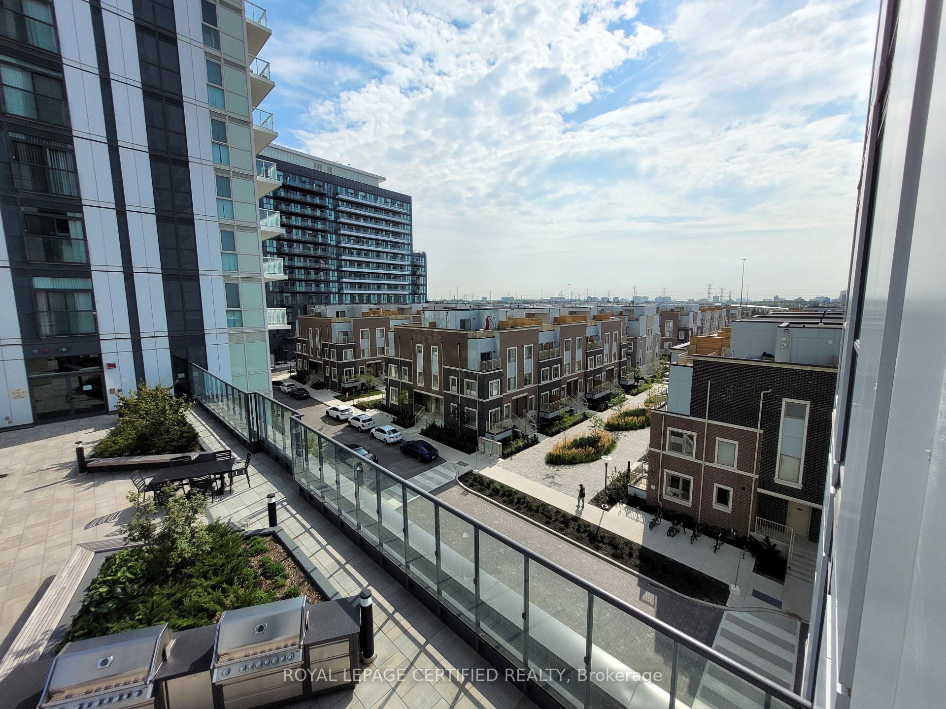 Photo 22 of Unit 503, 10 Honeycrisp Crescent, Vaughan, Vaughan Corporate Centre — HOMEH