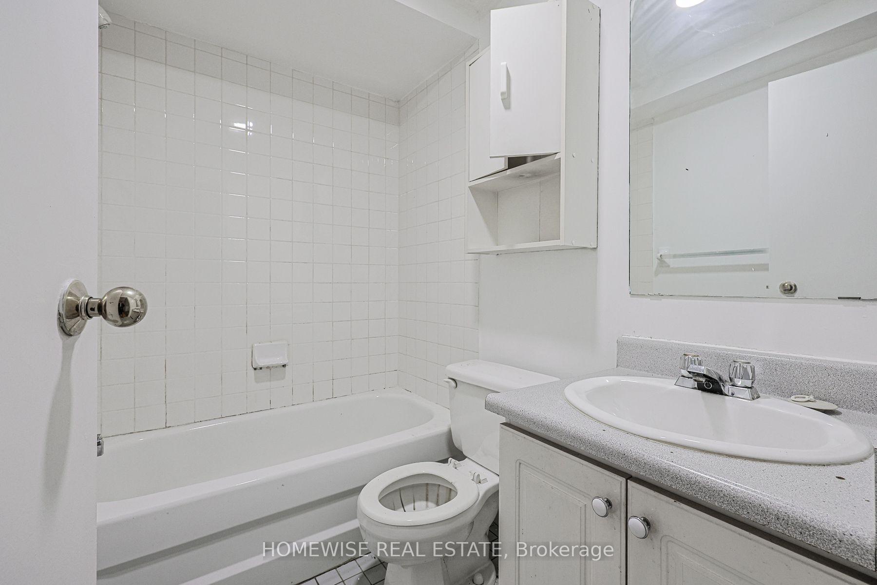 Photo 10 of Unit 312, 33 Maitland Street, Toronto, Church-Yonge Corridor — HOMEH
