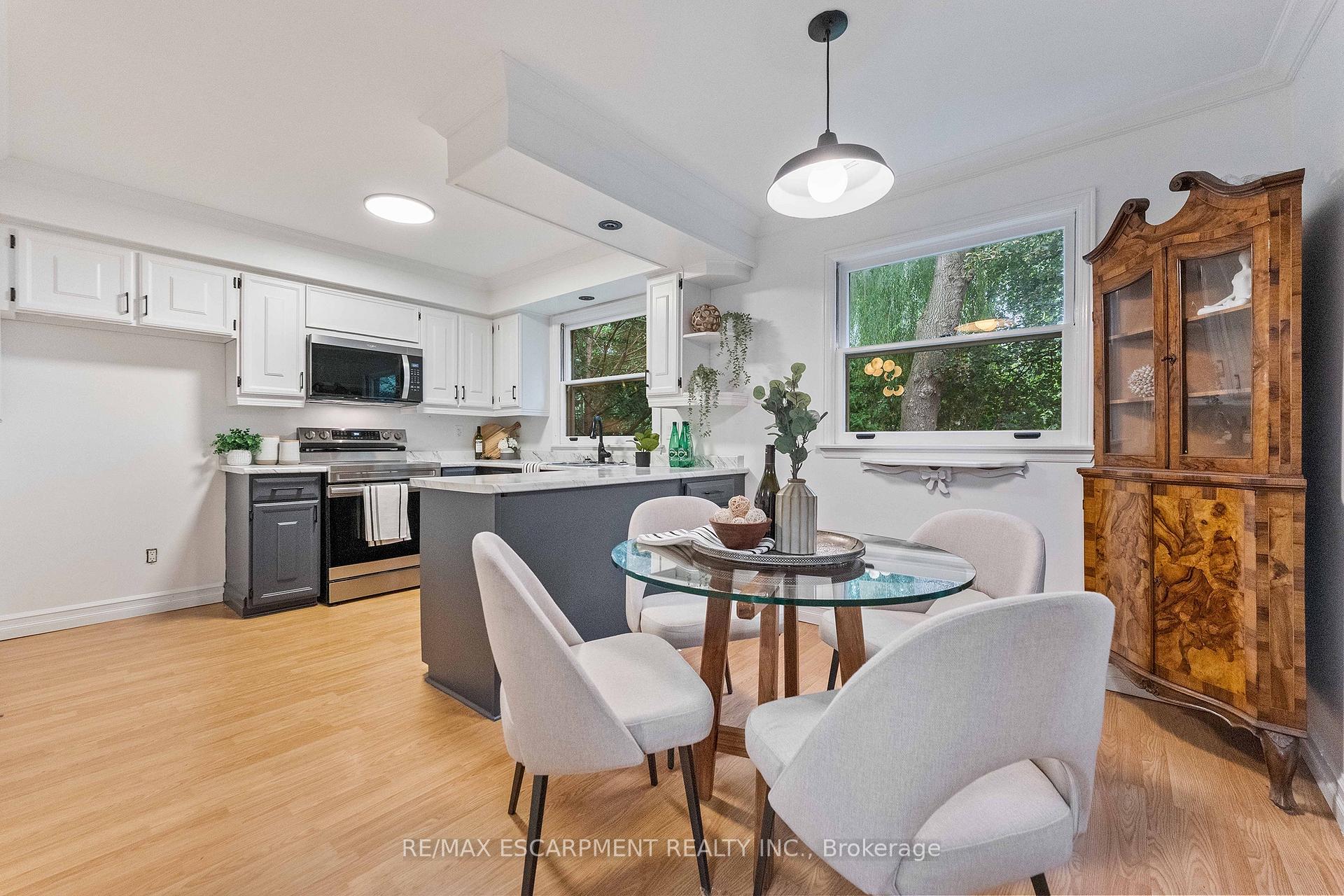 Photo 9 of 786 Edistel Crescent, Mississauga, Lorne Park — HOMEH