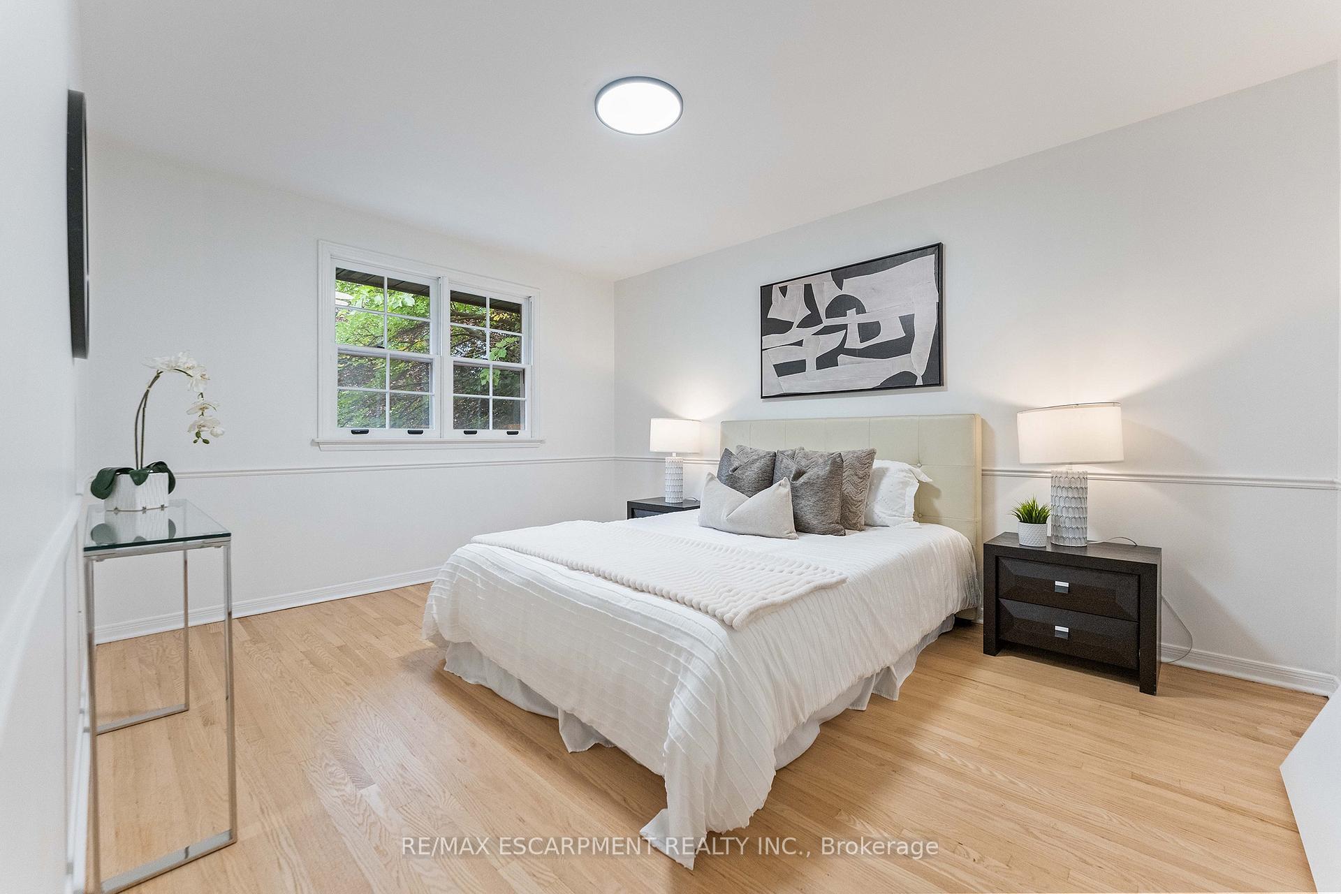 Photo 23 of 786 Edistel Crescent, Mississauga, Lorne Park — HOMEH