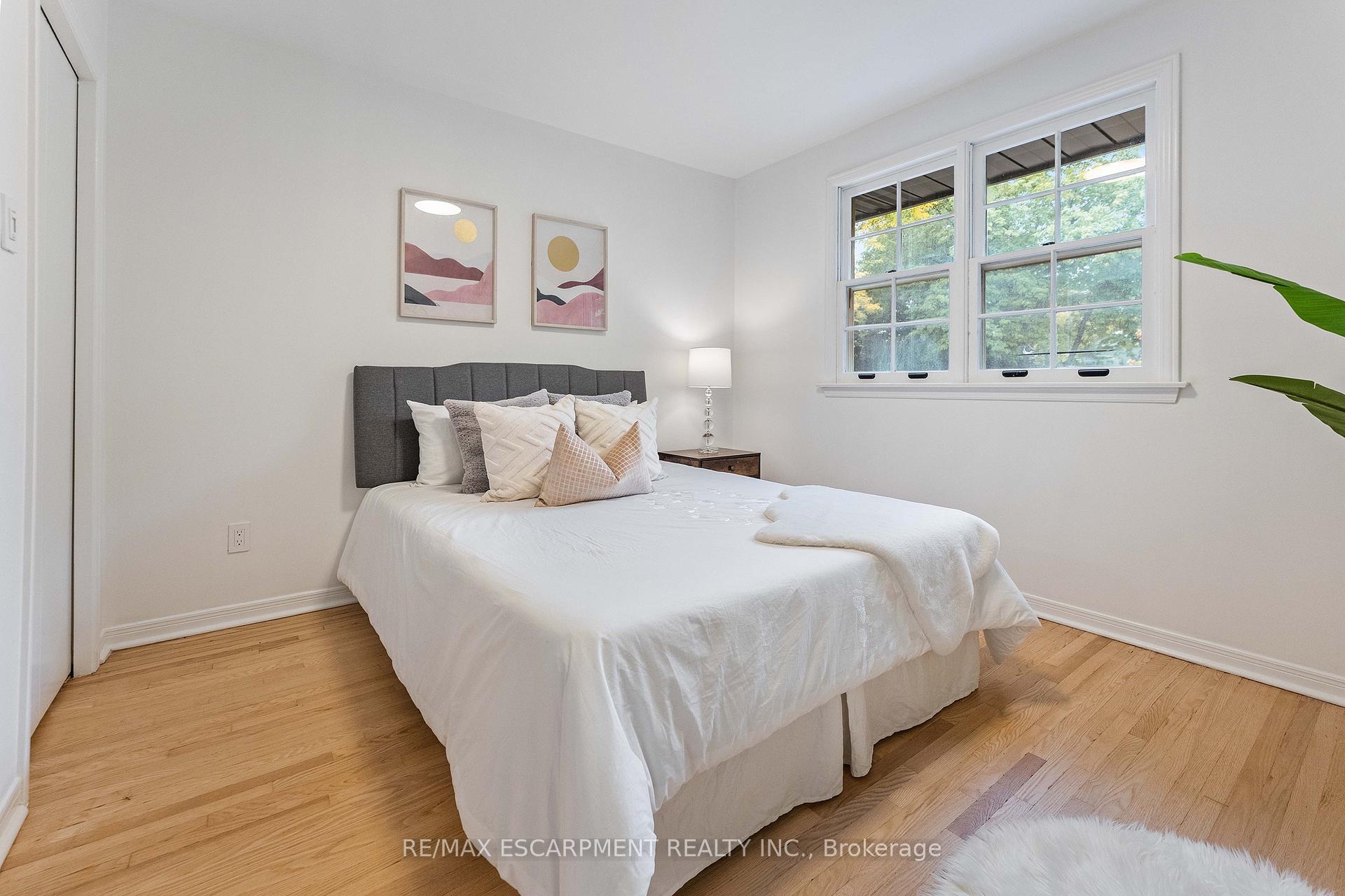 Photo 24 of 786 Edistel Crescent, Mississauga, Lorne Park — HOMEH