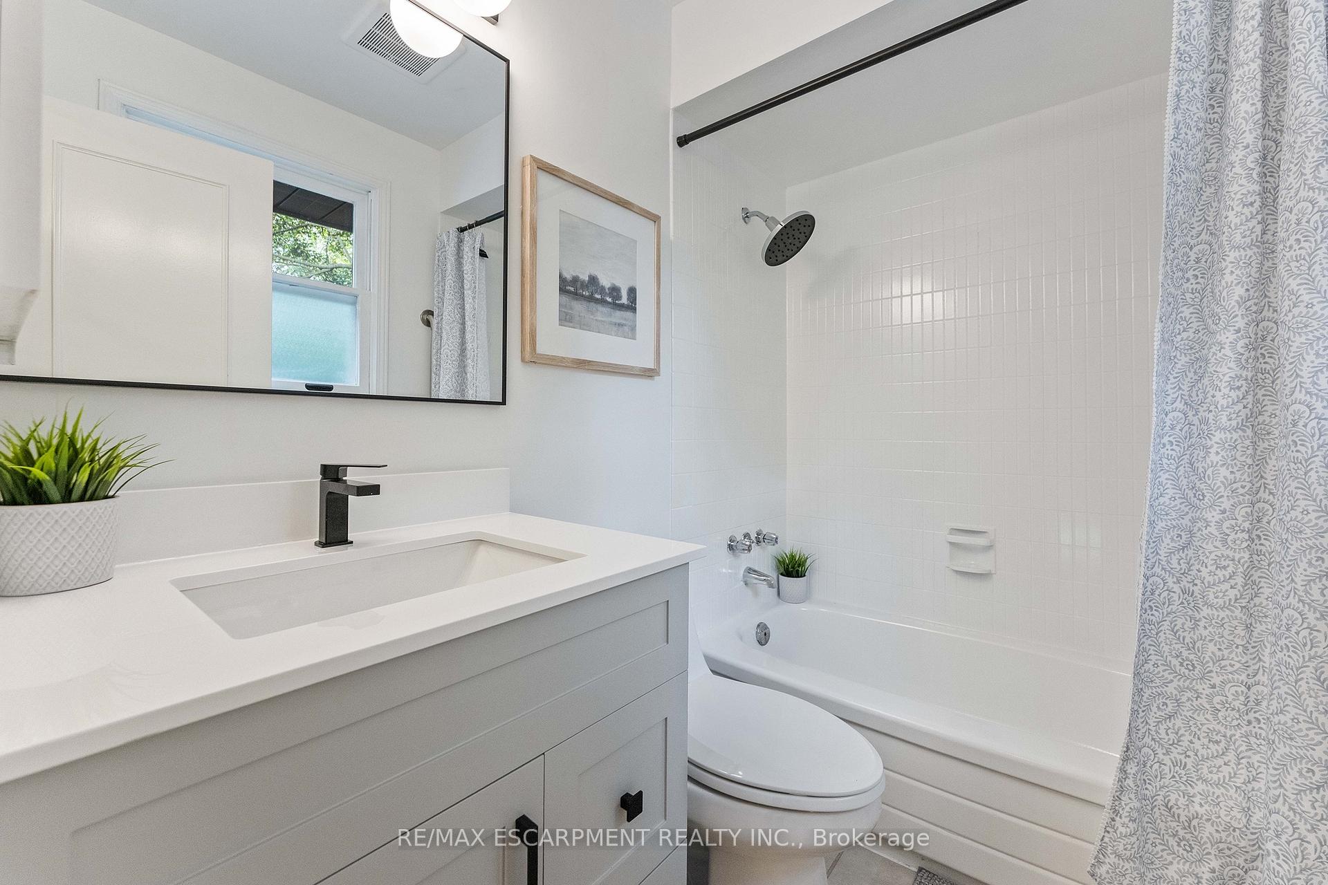 Photo 25 of 786 Edistel Crescent, Mississauga, Lorne Park — HOMEH