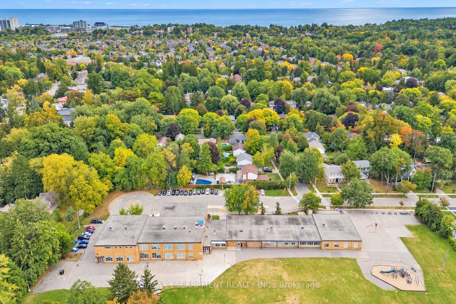 Photo 29 of 786 Edistel Crescent, Mississauga, Lorne Park — HOMEH