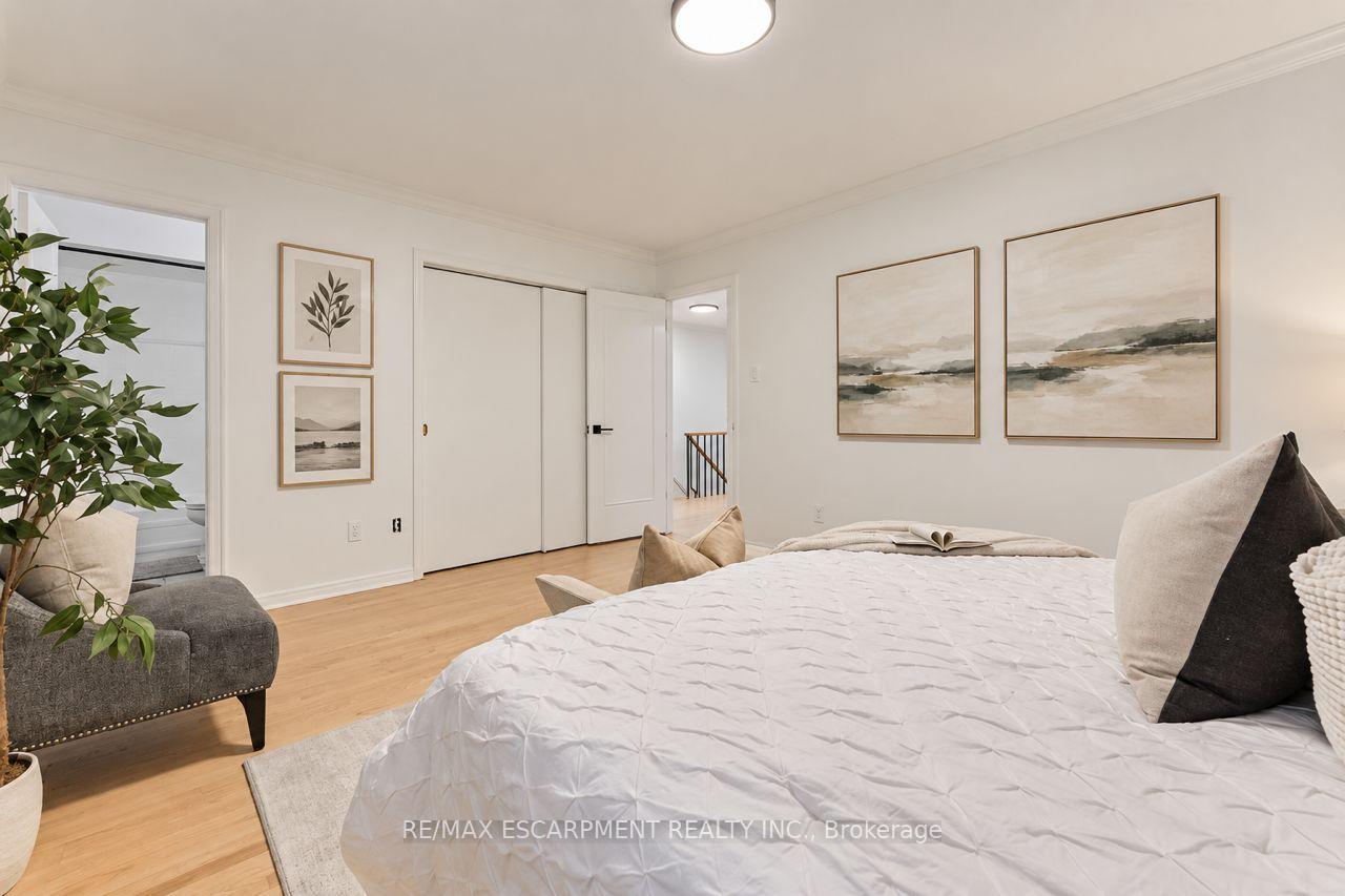 Photo 20 of 786 Edistel Crescent, Mississauga, Lorne Park — HOMEH